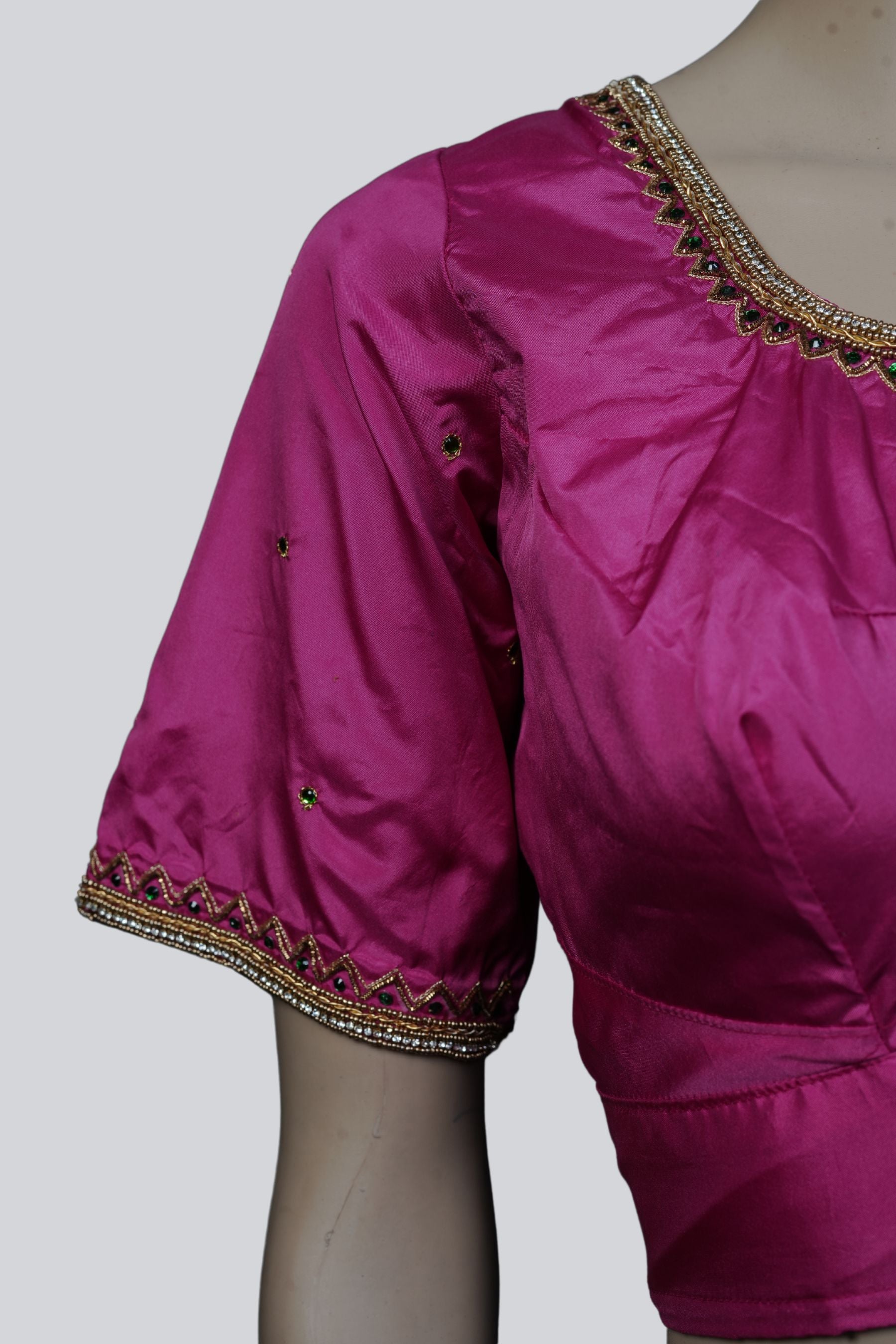 Aari Elegance: Timeless Craftsmanship for Stylish Statements |JCSFashions Blouse JCS Fashions