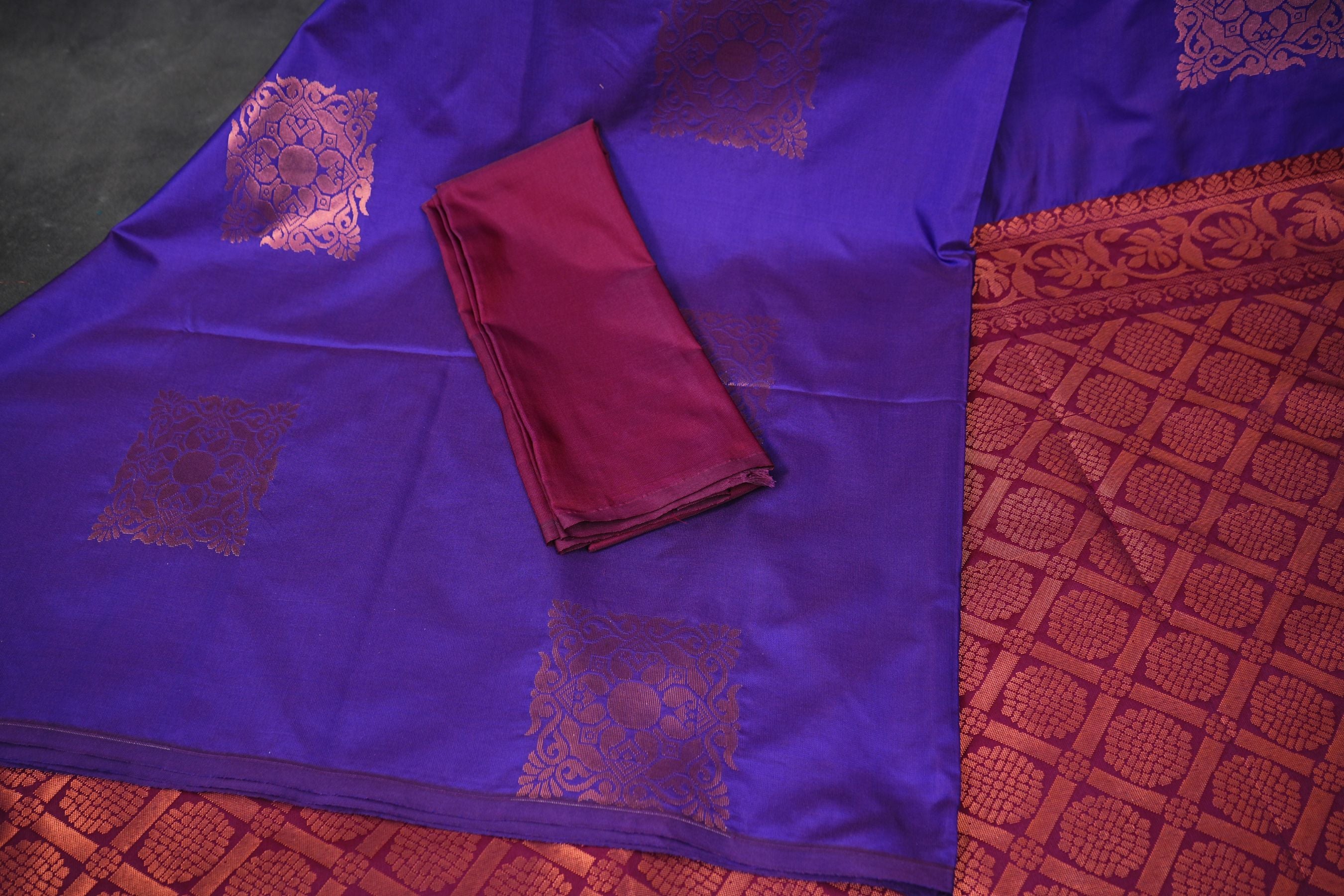 Kanchipuram Blended Silk Saree - Borderless & Vibrant for Special Events Saree JCS Fashions