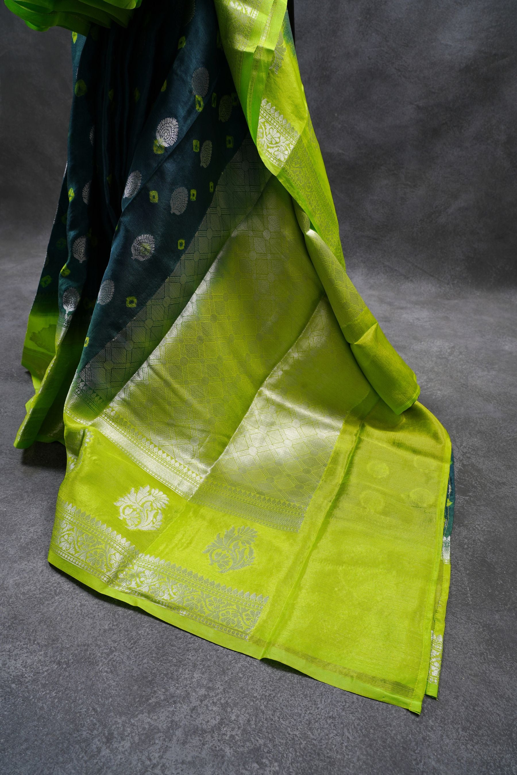 Chiffon Bandhini Saree with Contrast Pallu and Stitched Blouse JCS Fashions