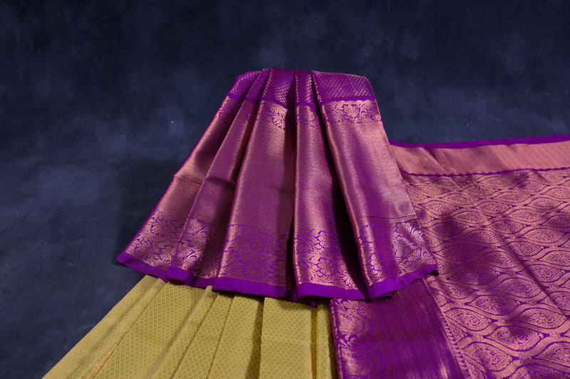 Handcrafted Pure Kanchipuram Silk Saree with Golden Butties