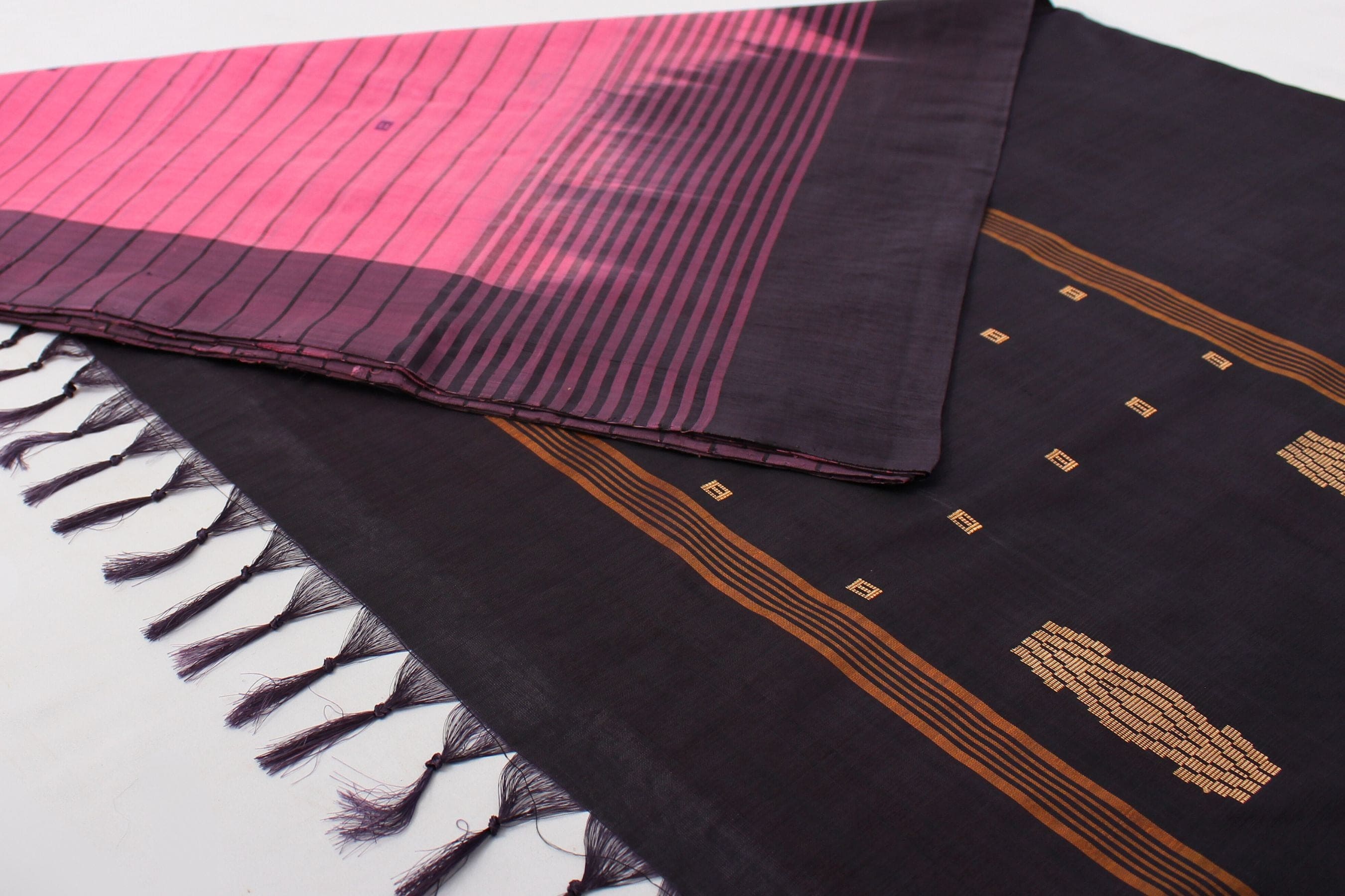 Elegant Vaazhai Naar Saree with Zari Lines - Timeless Indian Ethnic Wear Saree JCS Fashions