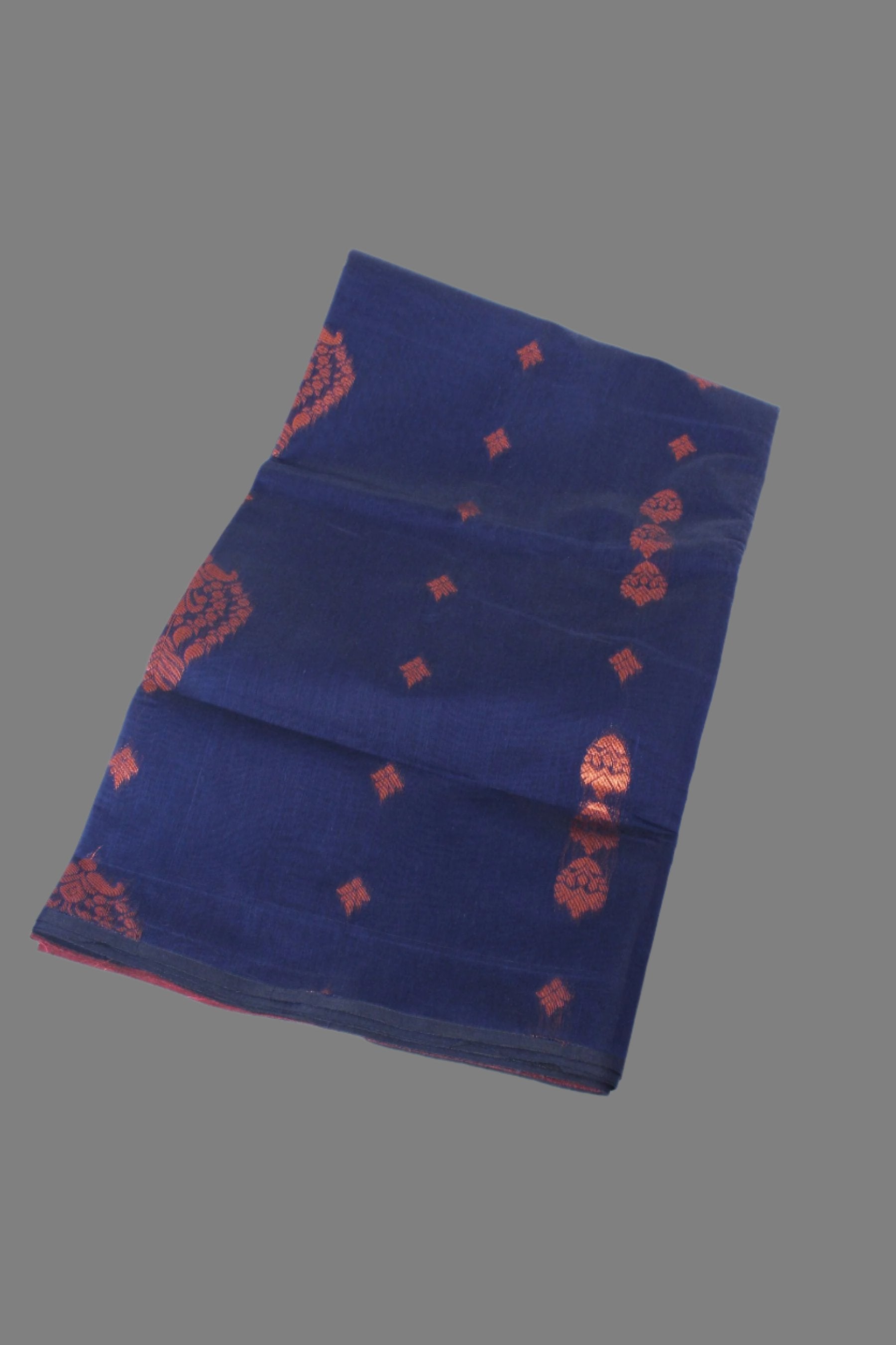 Exquisite Pure Silk-Cotton Saree: Lightweight Elegance with Large Motifs