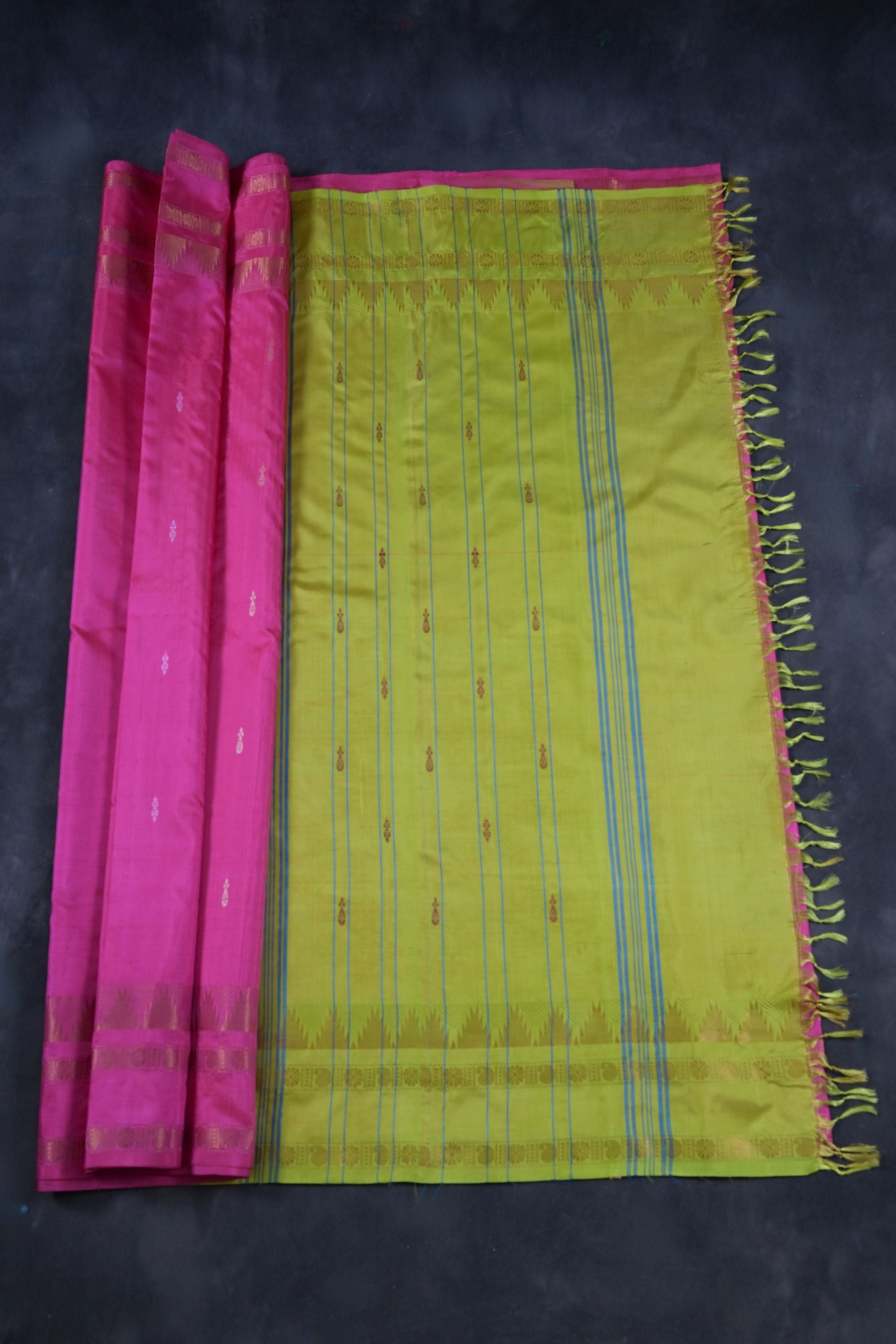 Eco-Friendly Vaazhai Naar Saree with Striking Zari Border Saree JCS Fashions