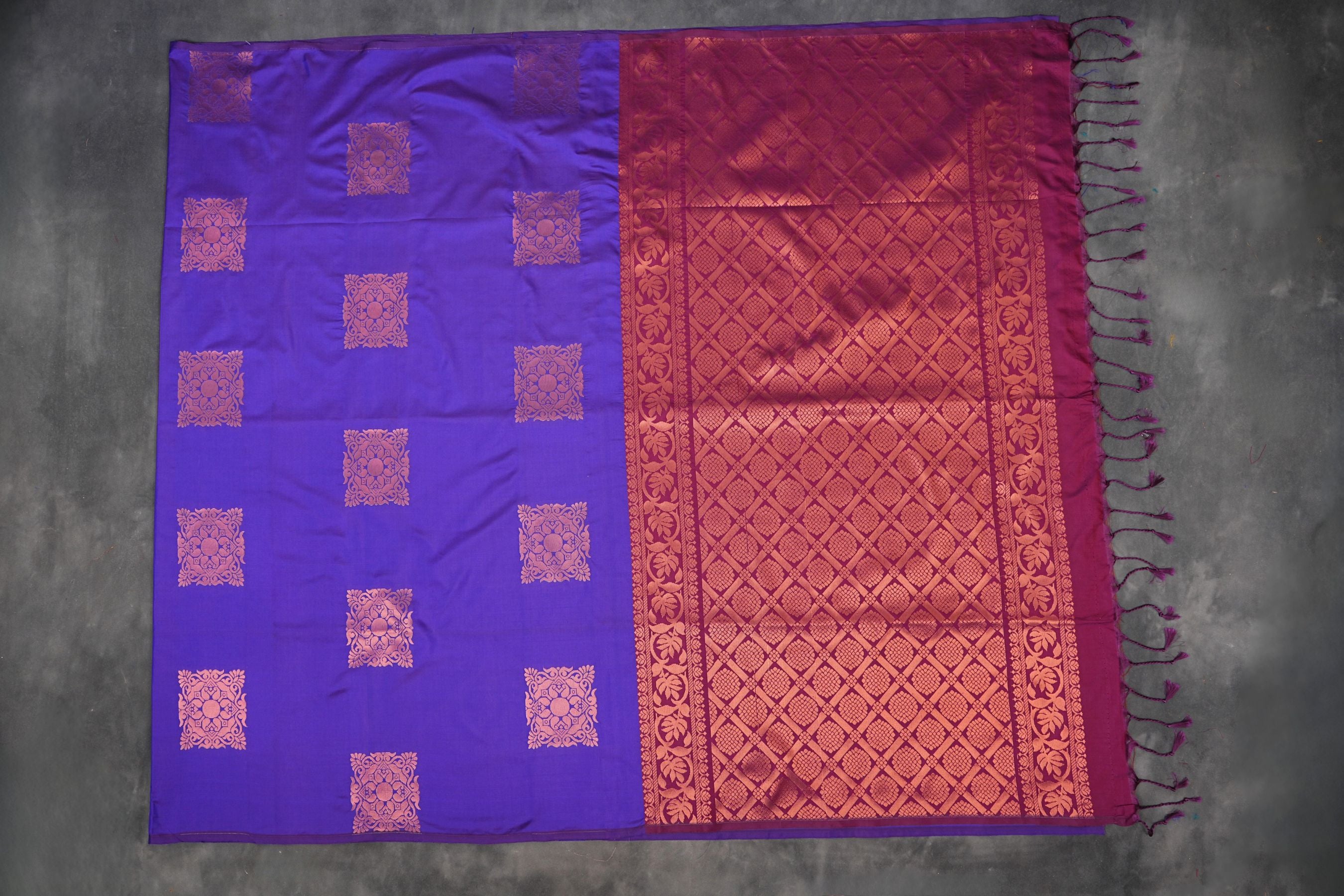 Kanchipuram Blended Silk Saree - Borderless & Vibrant for Special Events Saree JCS Fashions