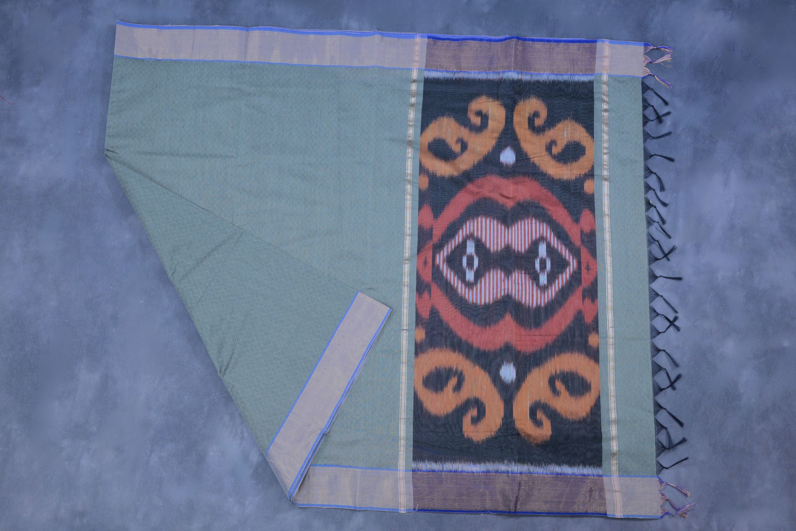 Graceful Elegance Soft Cotton Saree with Ikkat Design & Zari border