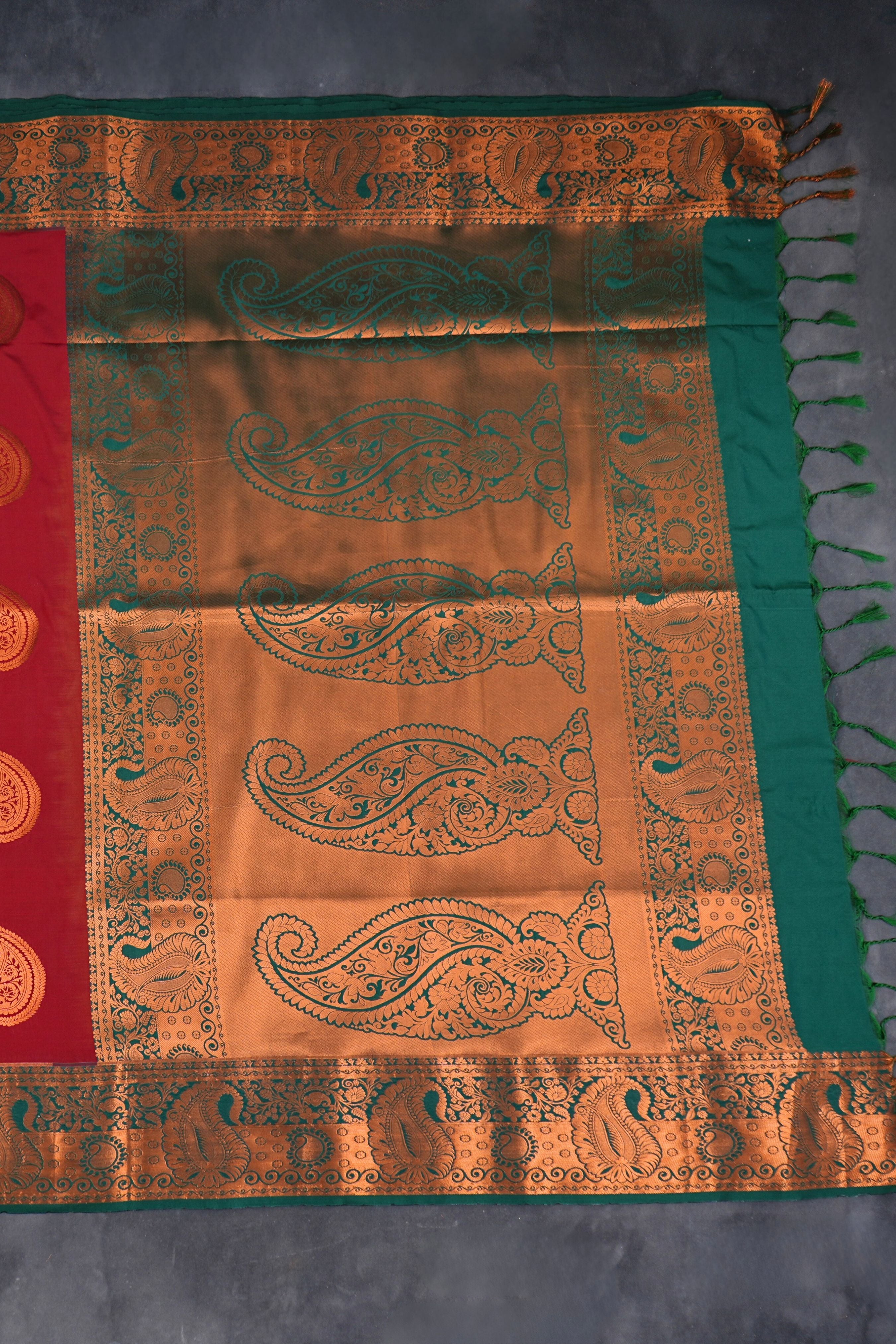 Elegant Kanchipuram Blended Silk Saree: Embrace Tradition and Style Saree JCS Fashions