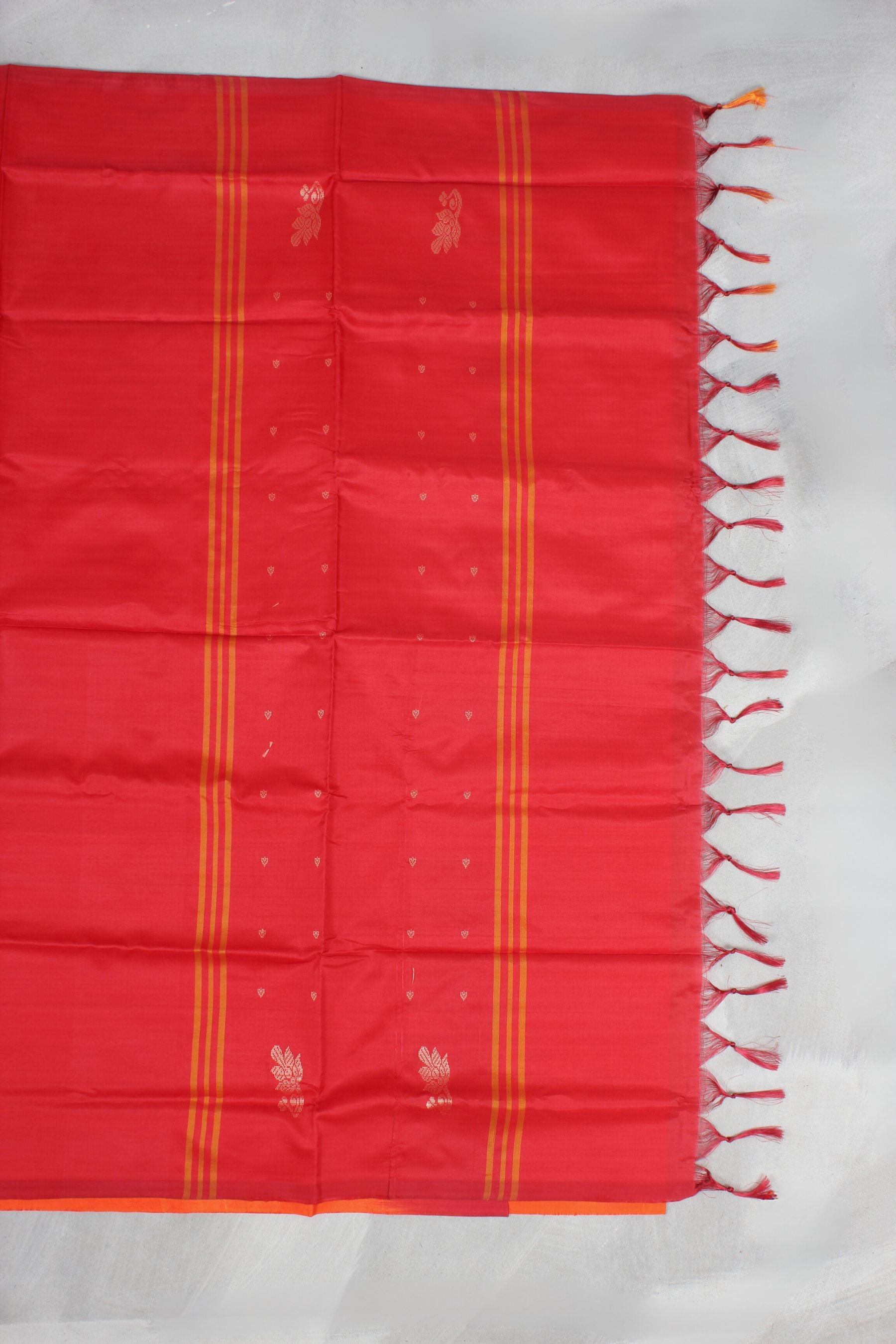 Borderless Banana Pith Saree: Traditional Elegance meets Grace Saree JCS Fashions