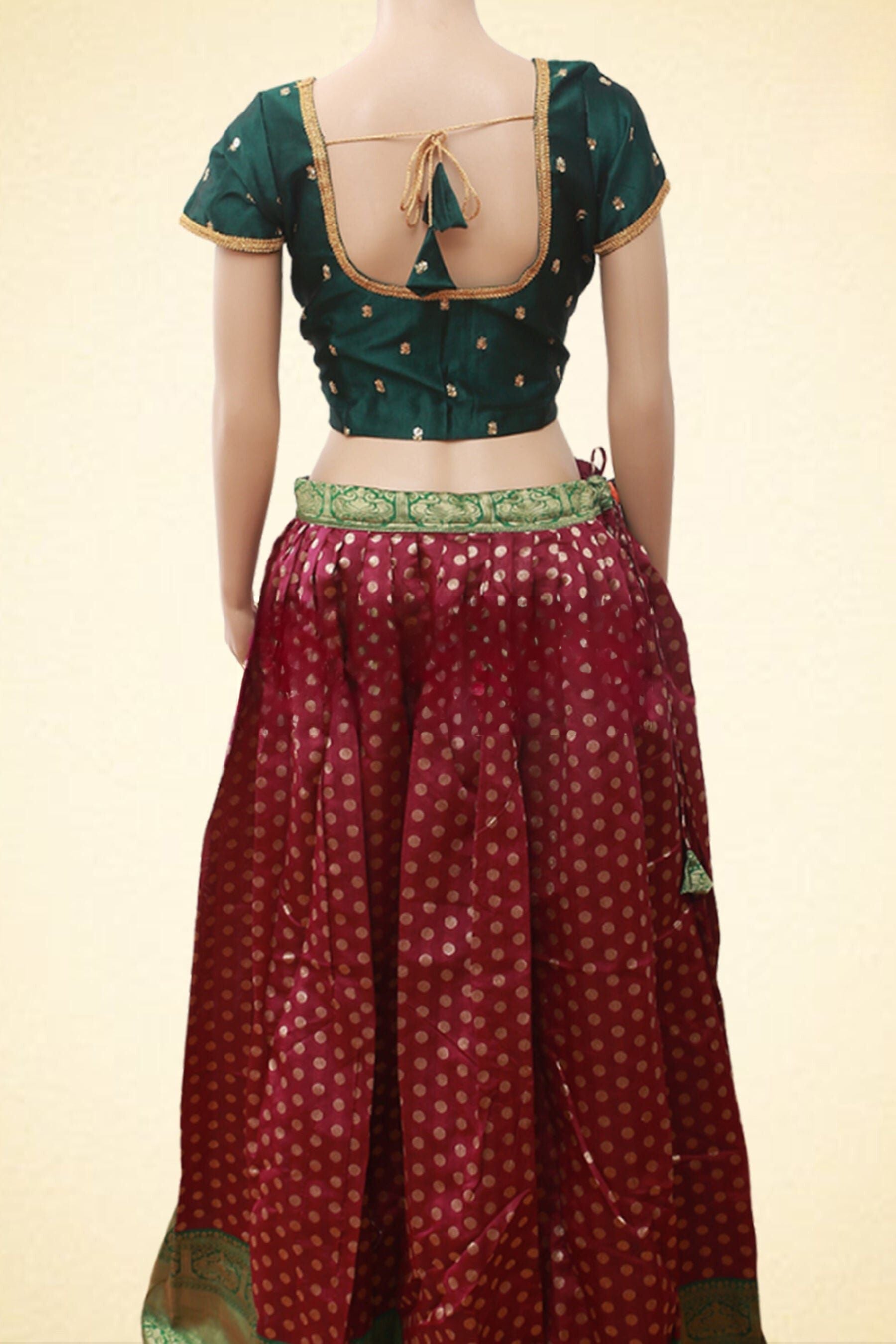 Lehenga Set with Soft silk thread weaving and contrast border Blouse LEHENGA JCS Fashions