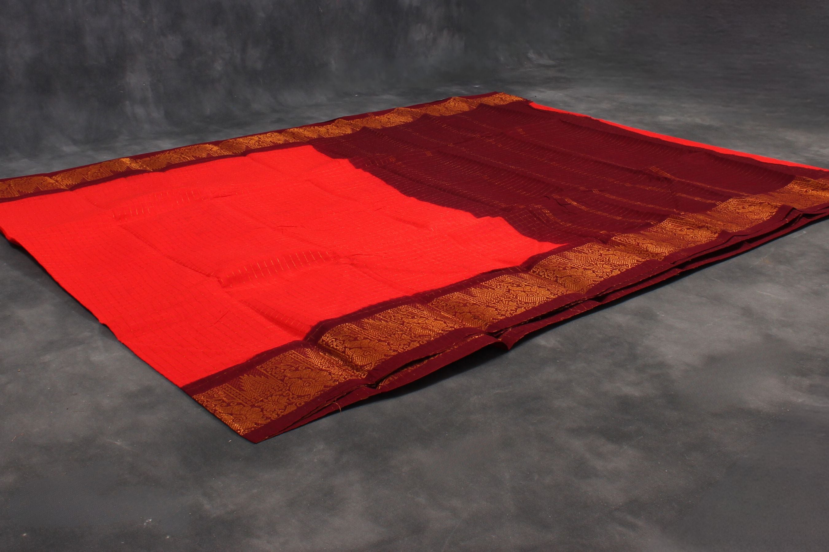 Elegant Madurai Sungudi Cotton Saree with Golden Checks and Zari Border