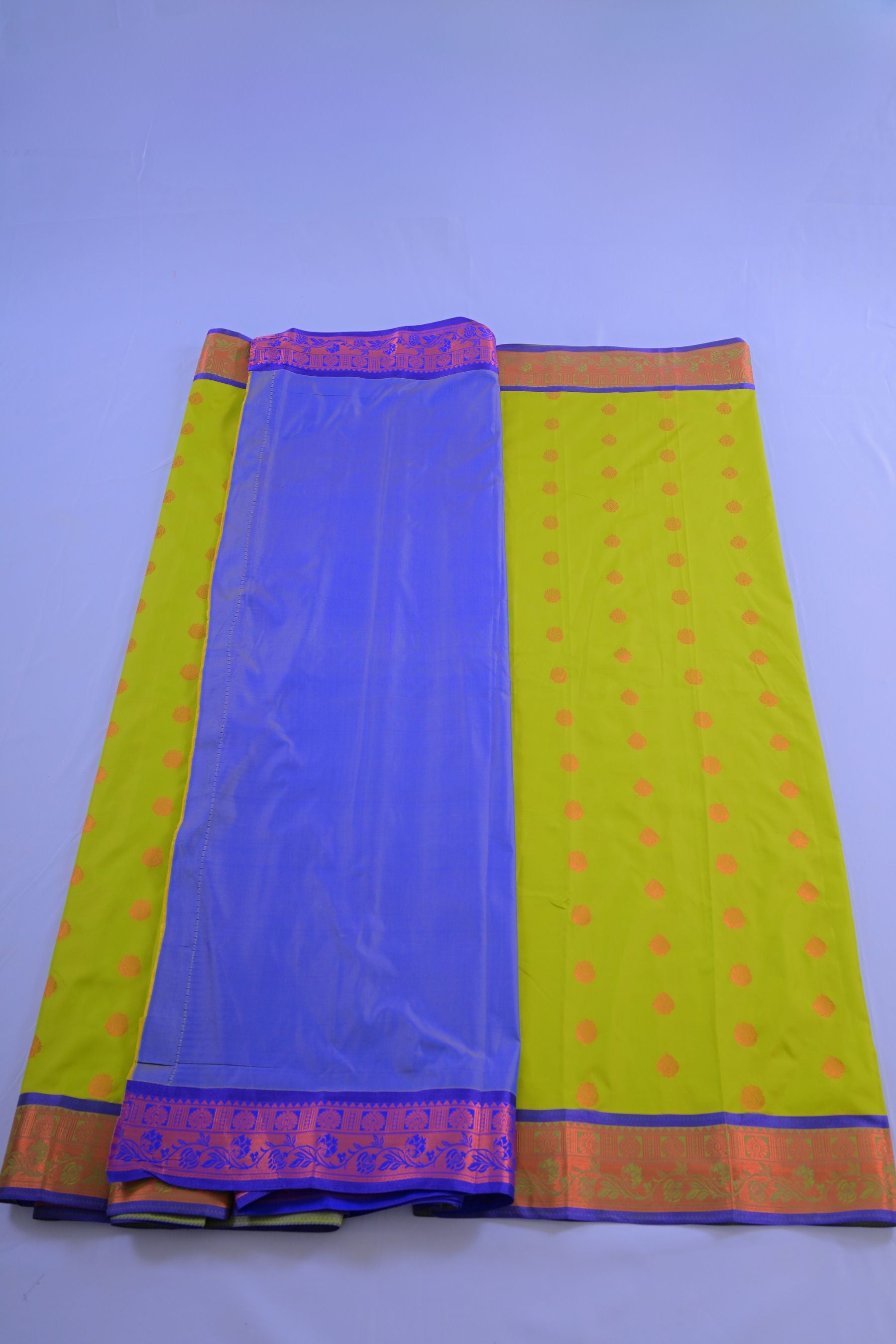 Elegant Dual-Border Saree with Grand Pallu and Copper Zari Accents Saree JCS Fashions