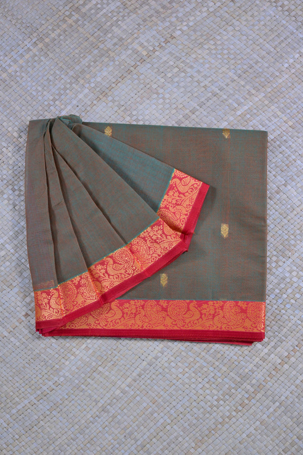 Elegant 100% Cotton Saree with Richly Woven Pallu - Indian Aesthetics