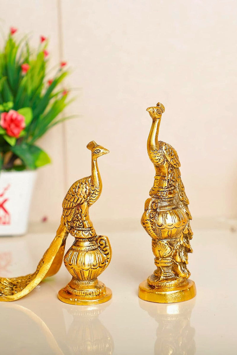 Gold Aluminium Peacock Couple Statue: Luxury Décor symbolizing Royalty