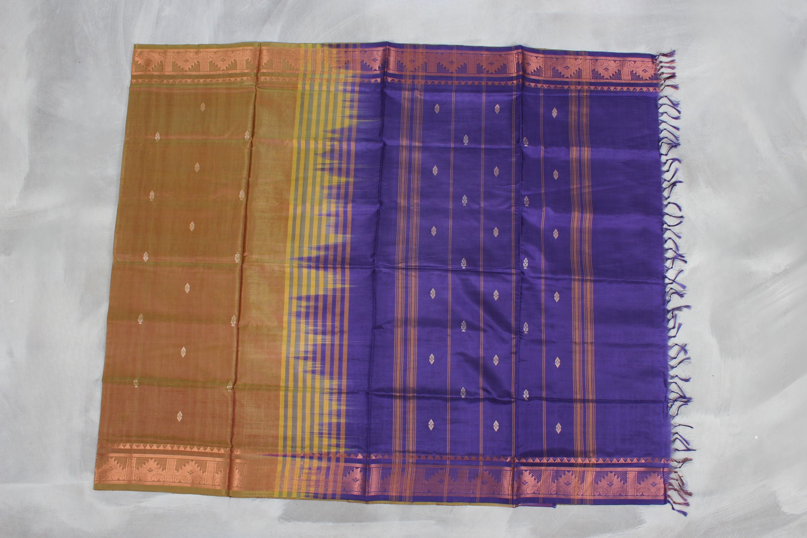 Ethnic Elegance: Eco-friendly Vaazhai Naar Saree with Zari Border Saree JCS Fashions