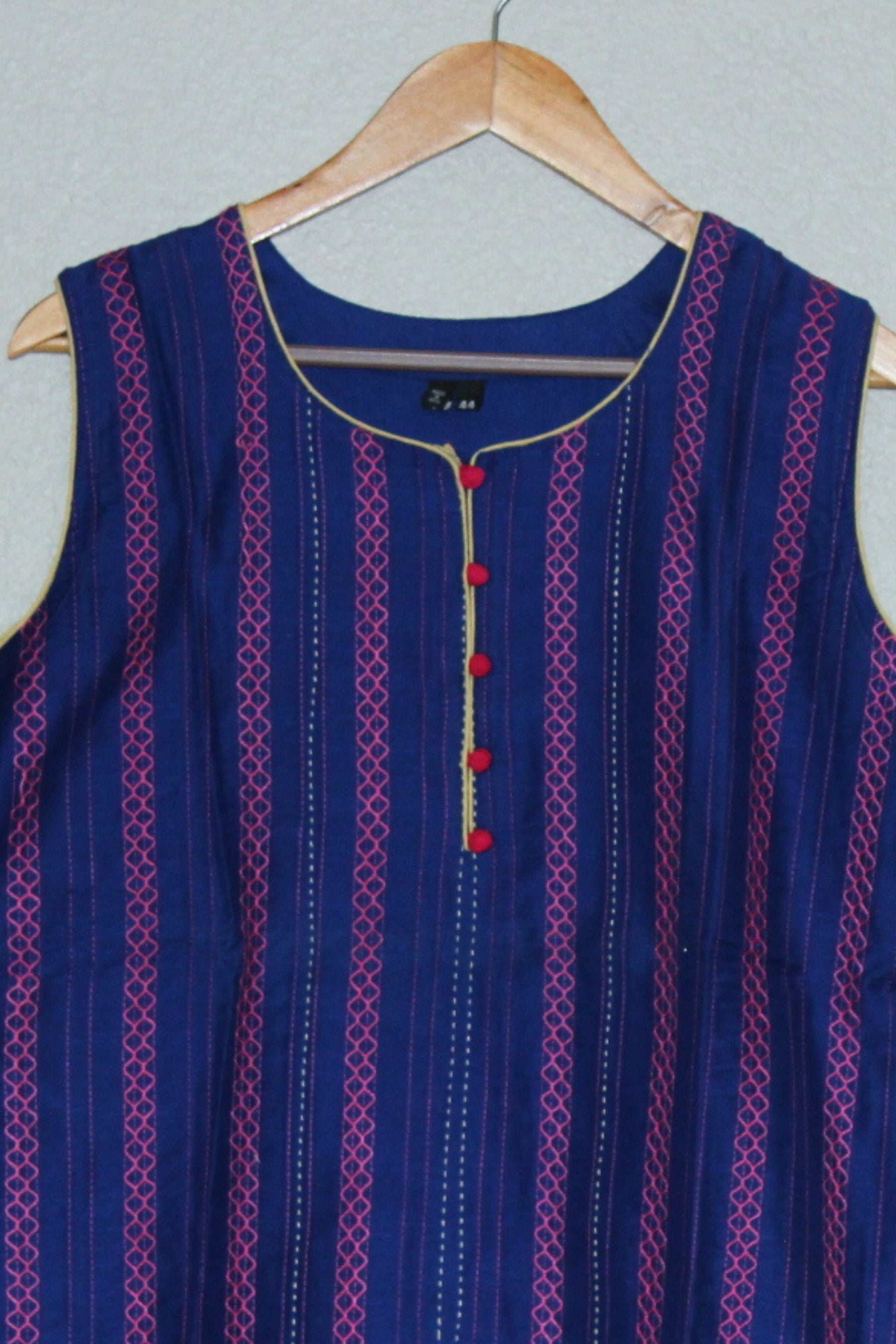 Effortless Elegance: Cotton Kurti, 29" Length and Stylish Short Sleeves KURTI JCS Fashions