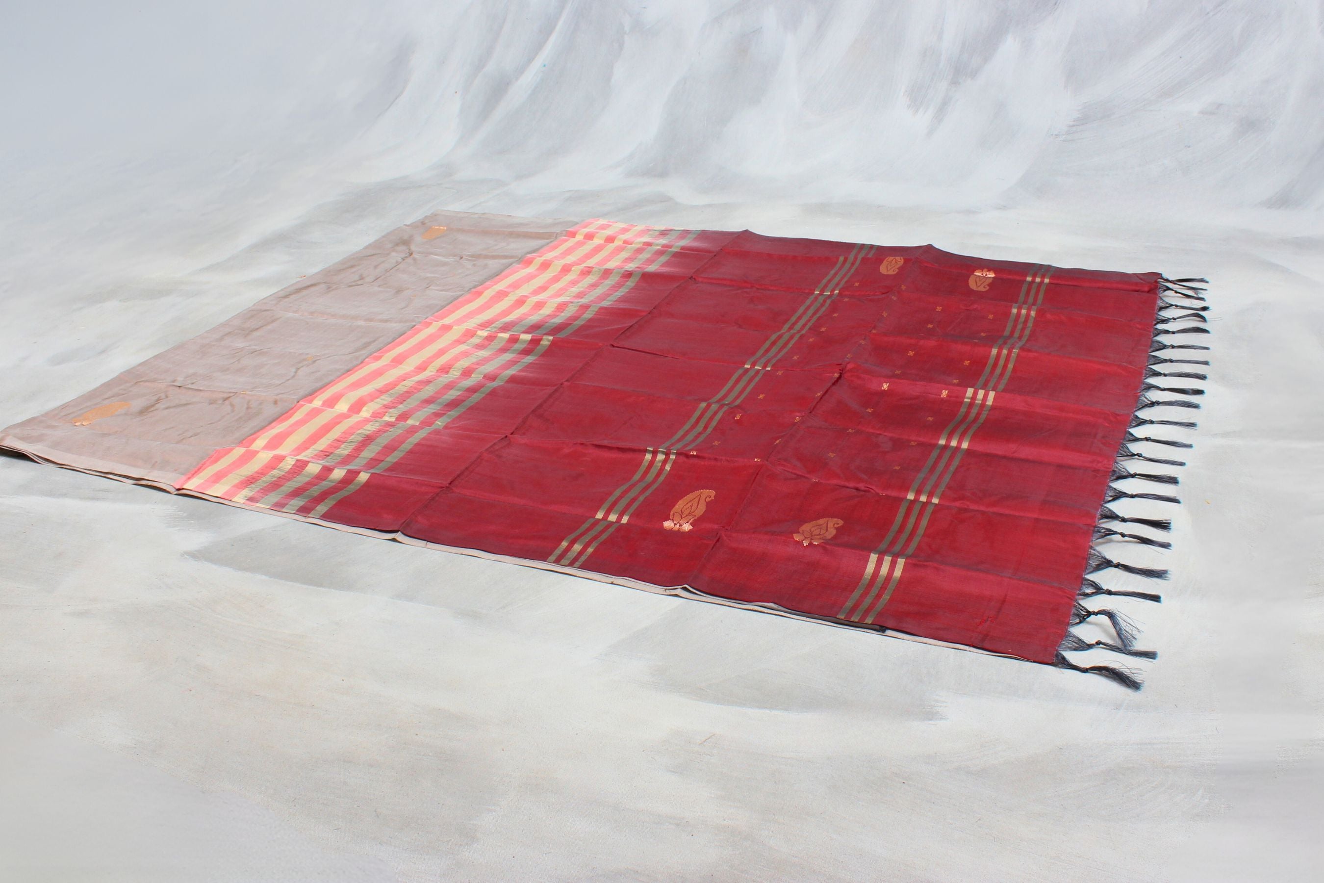 JCSFashions Sustainable Banana Pith Saree - Borderless Design & Natural Saree JCS Fashions