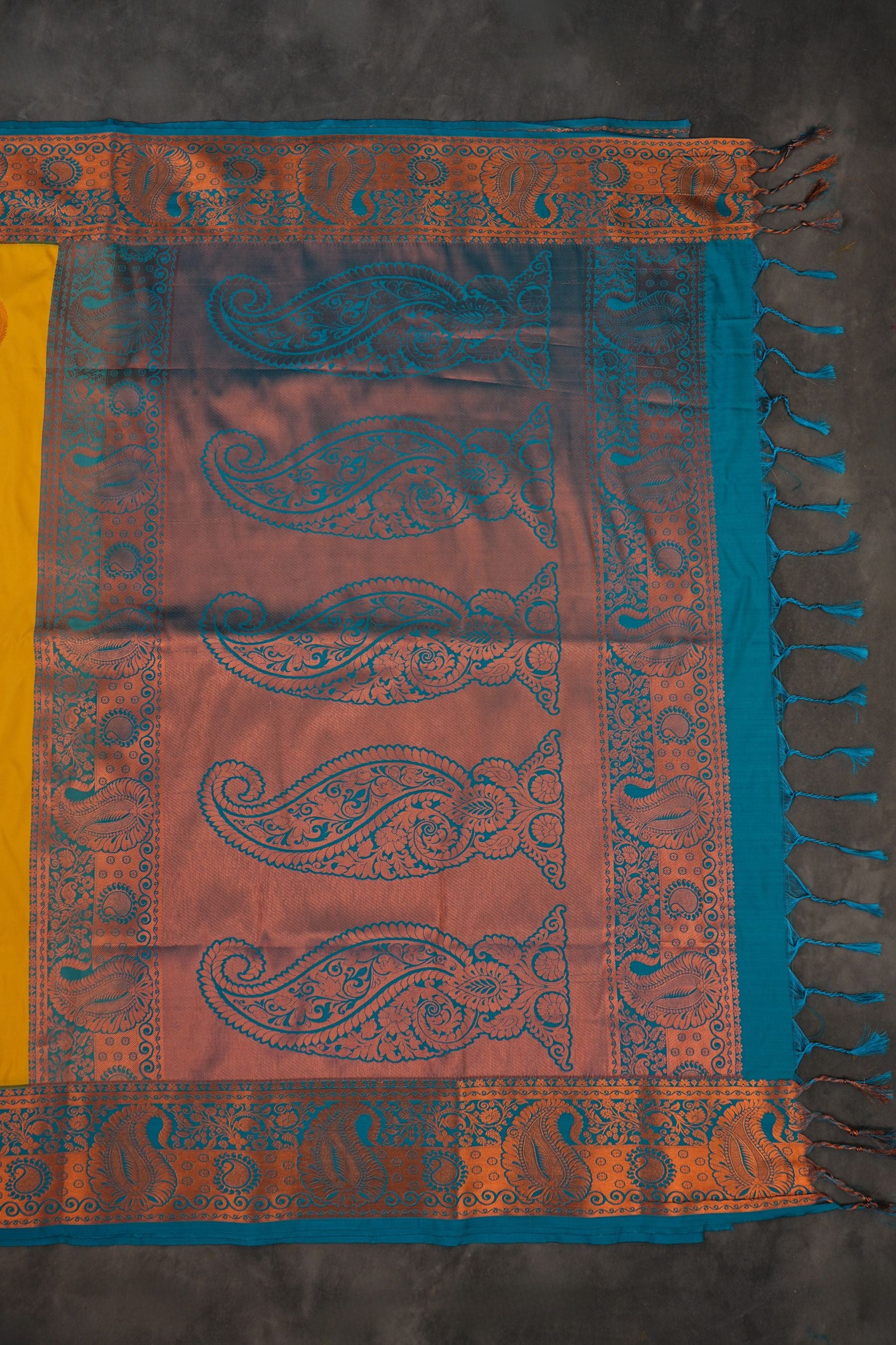 Kanchipuram Blended Silk Saree with Rich Pallu & Dual Border Designs Saree JCS Fashions