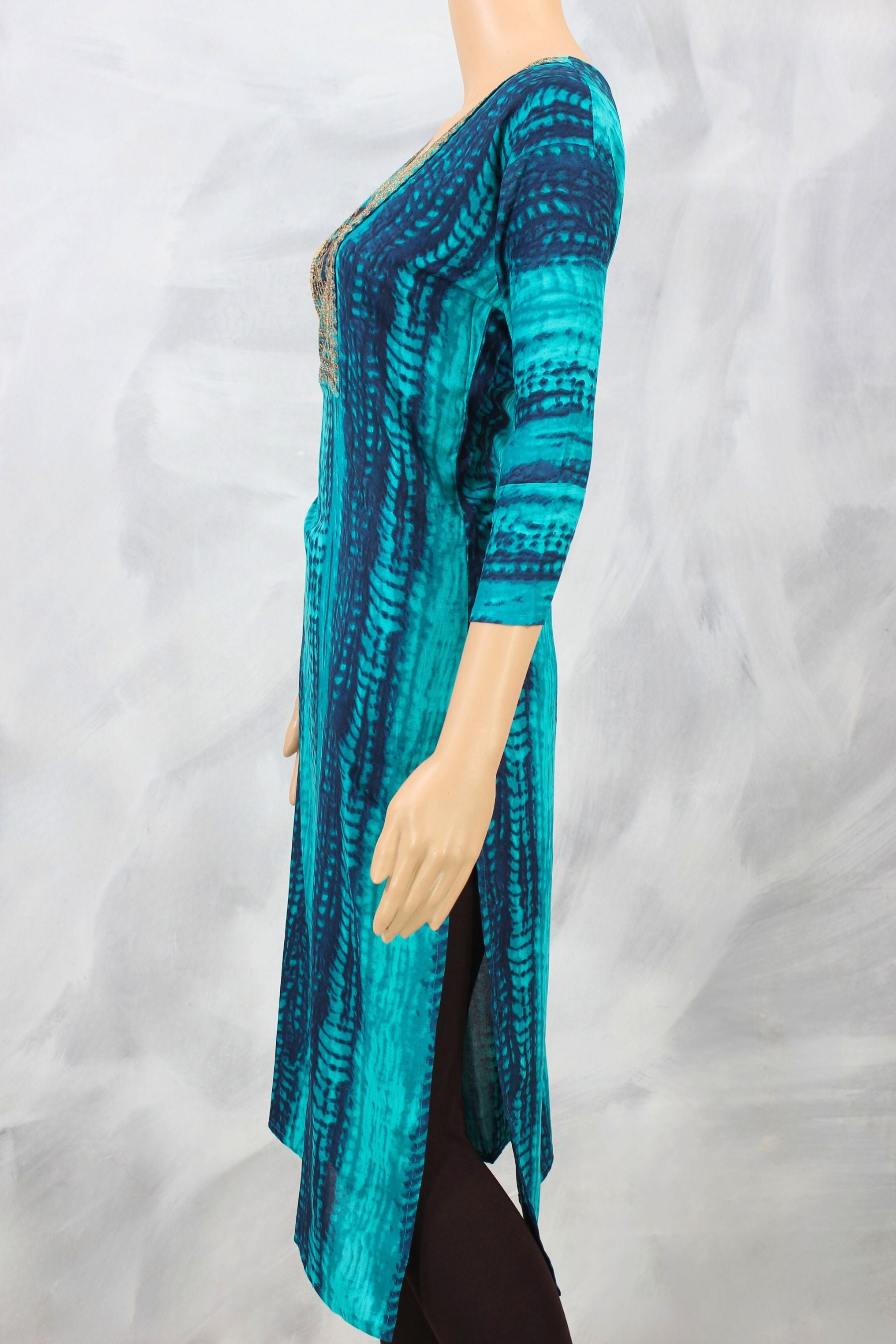 Elegant Rayon Kurti with Exquisite Zari Embroidery - Elevate Your Style KURTI JCS Fashions