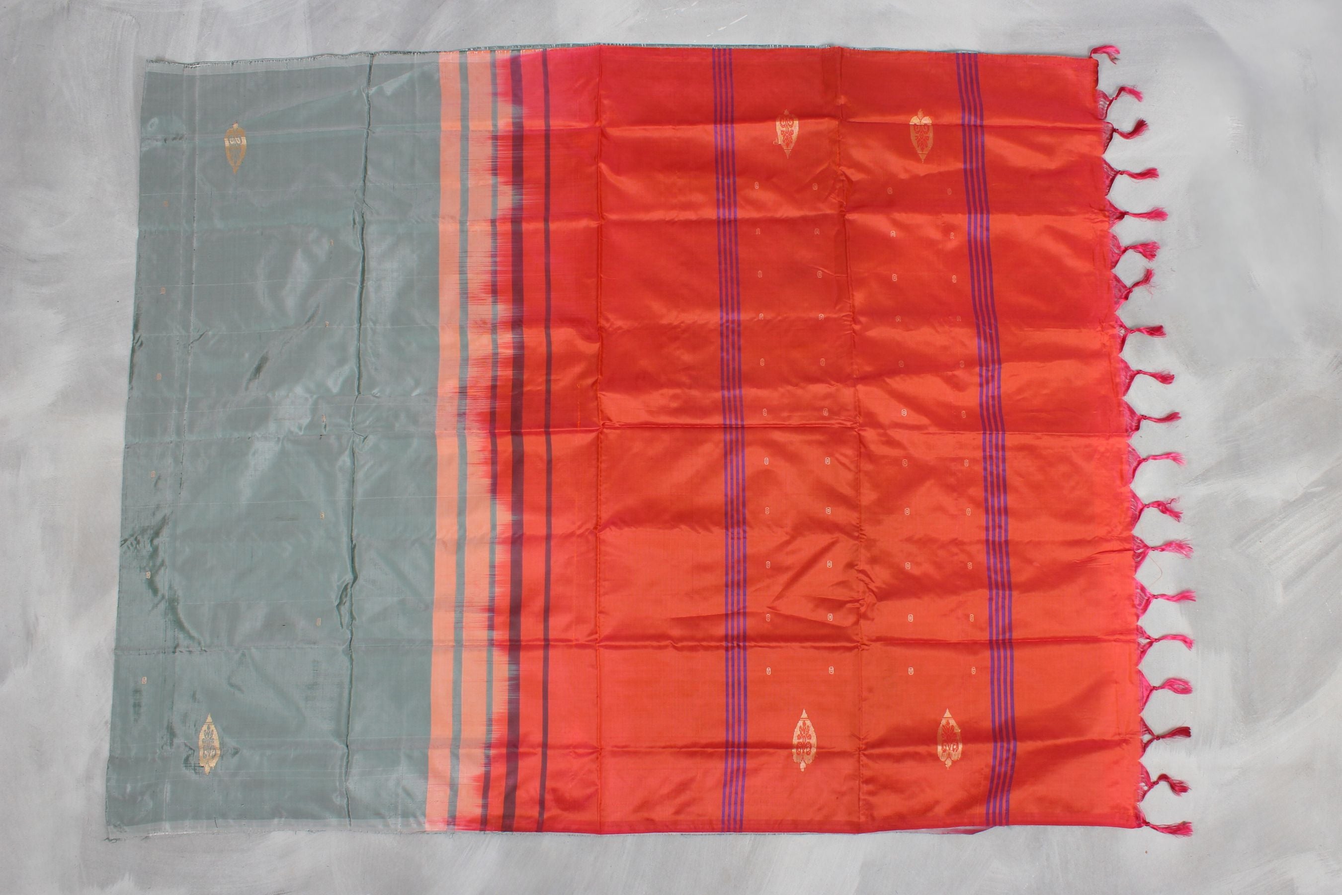 Eco-Chic Borderless Banana Pith Saree: Handwoven Sustainable Elegance Saree JCS Fashions