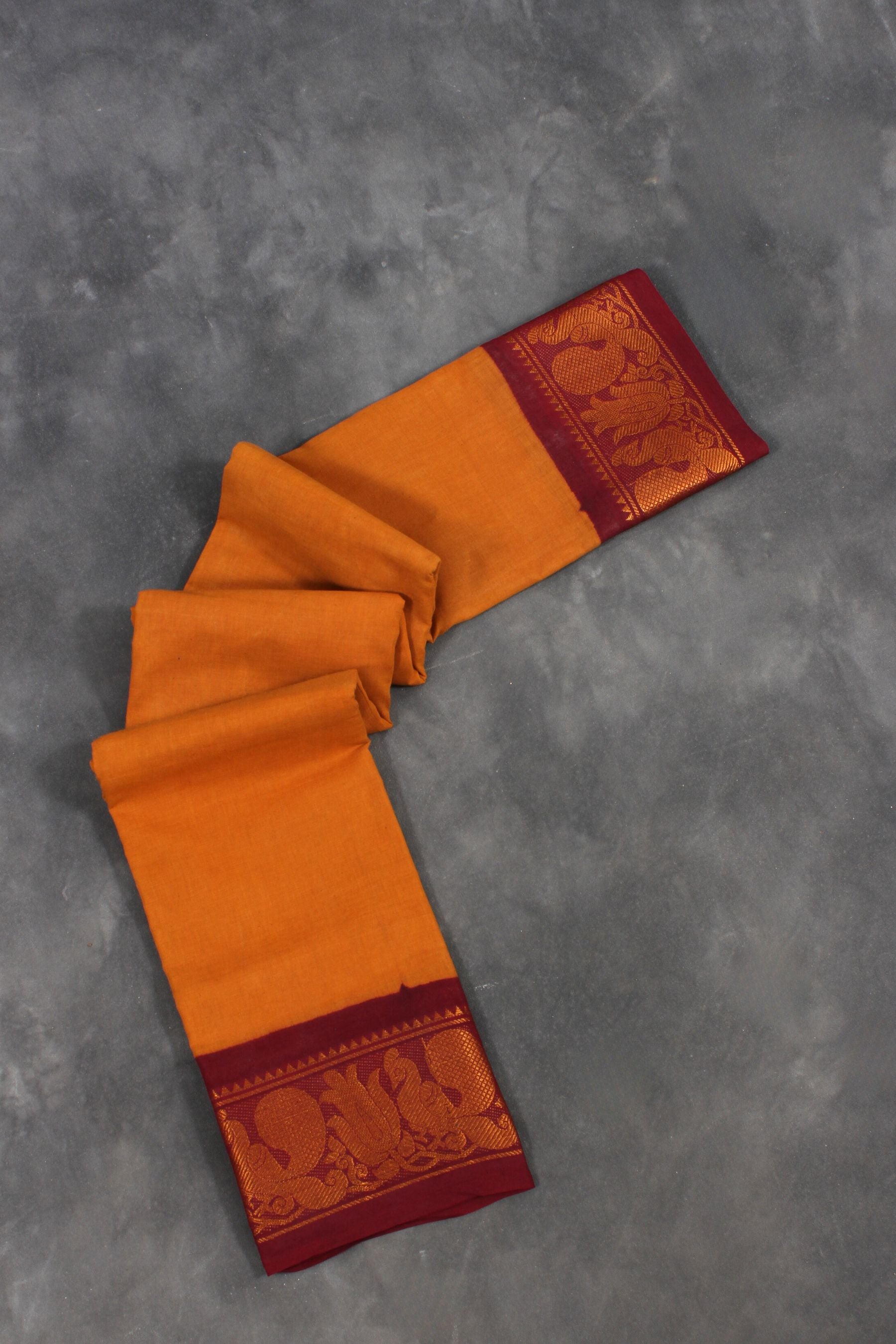 Traditional Madurai Sungudi Cotton Saree with Zari Border &Peacock Design