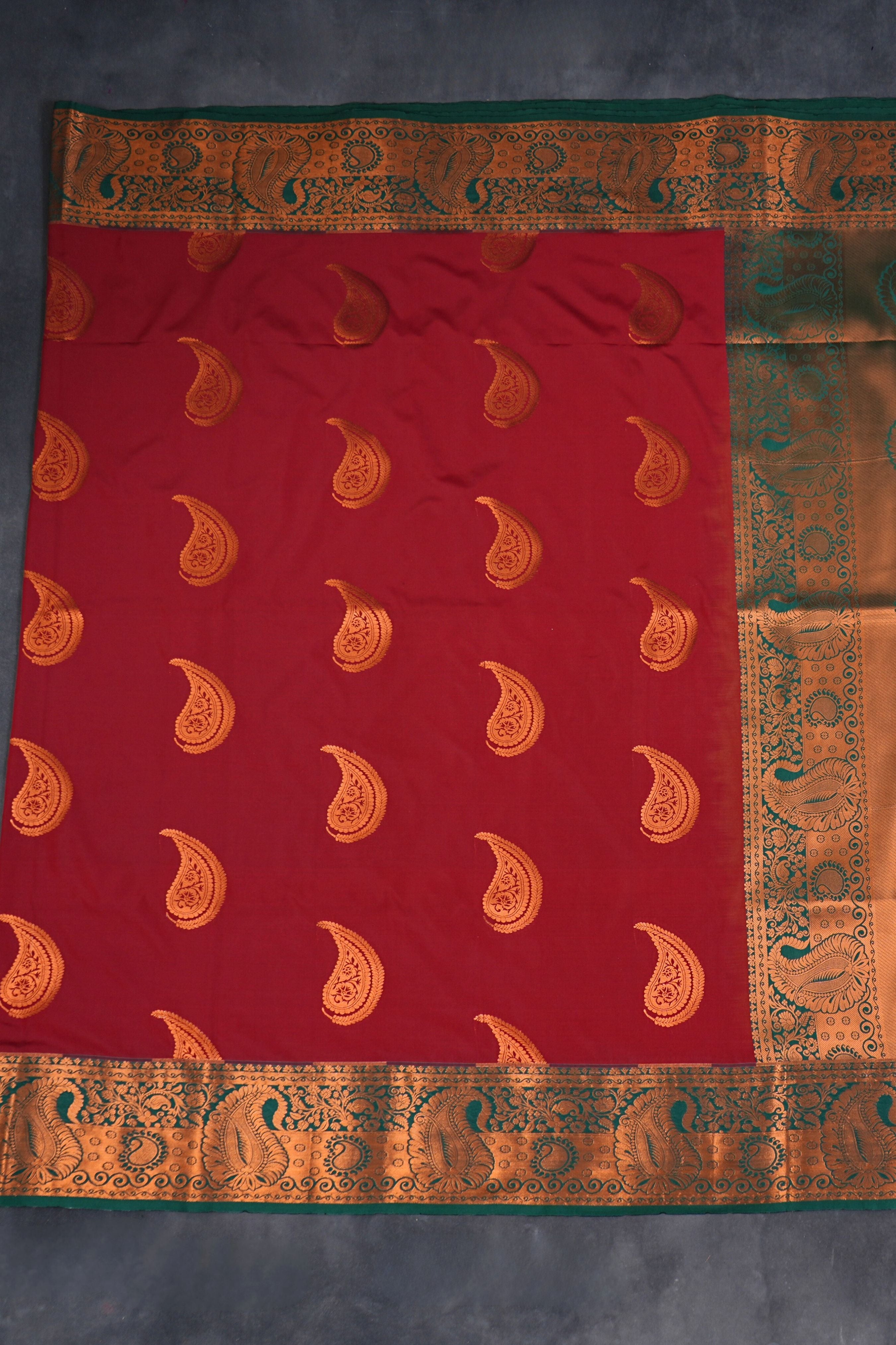 Elegant Kanchipuram Blended Silk Saree: Embrace Tradition and Style