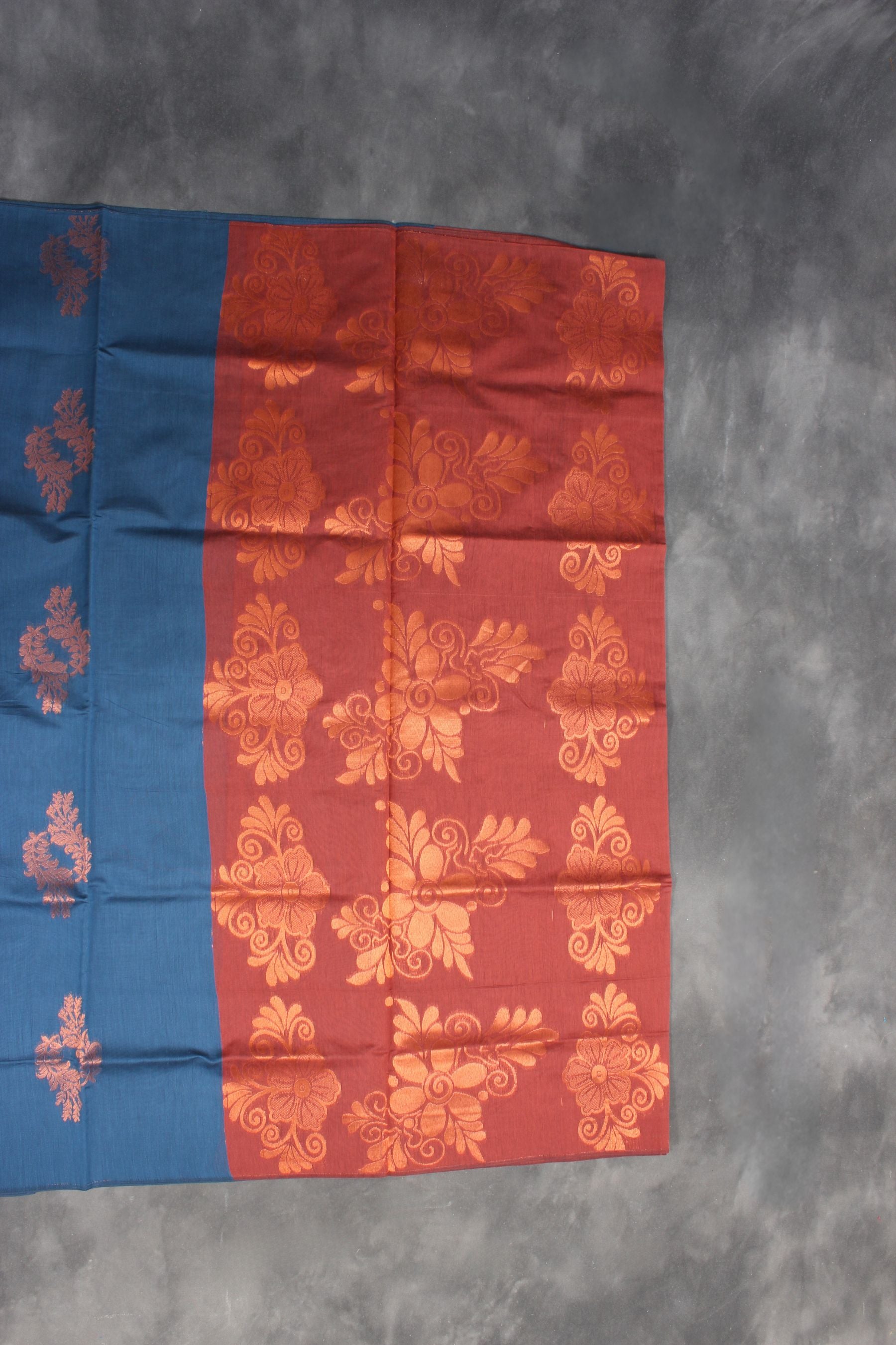 Elegant Pure Silk Cotton Saree with Bold Motifs - Borderless Design Saree JCS Fashions