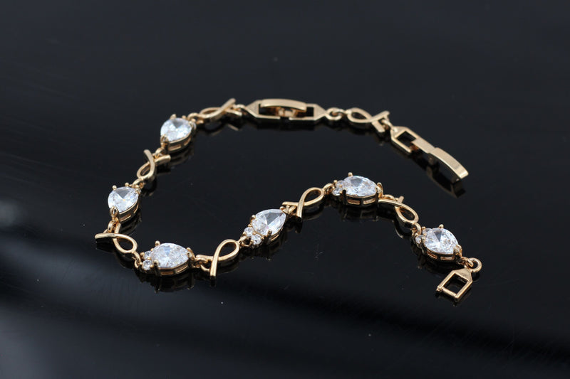 XUPING Exquisite Rose Gold Bracelet with Sparkling White Stones