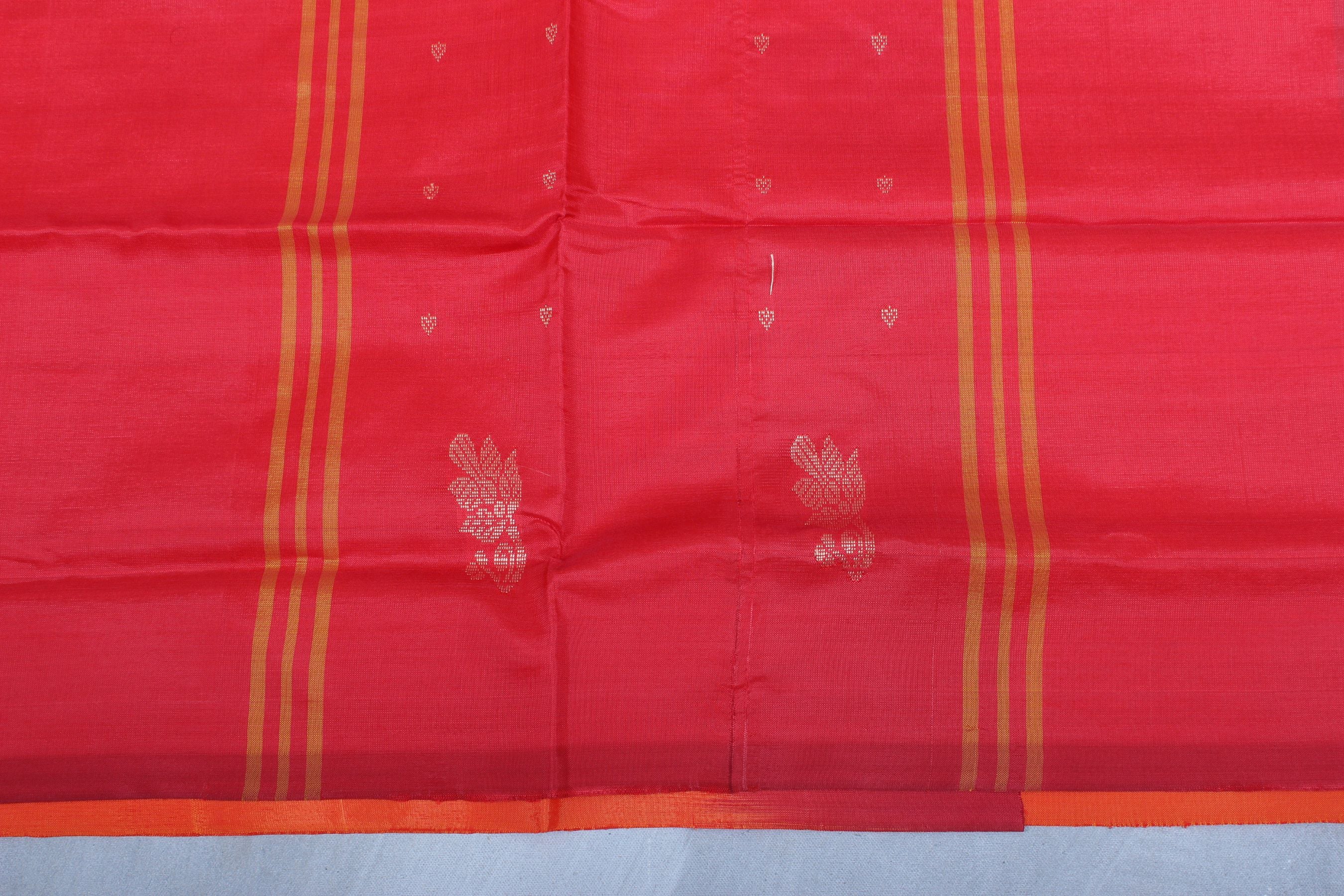 Borderless Banana Pith Saree: Traditional Elegance meets Grace Saree JCS Fashions