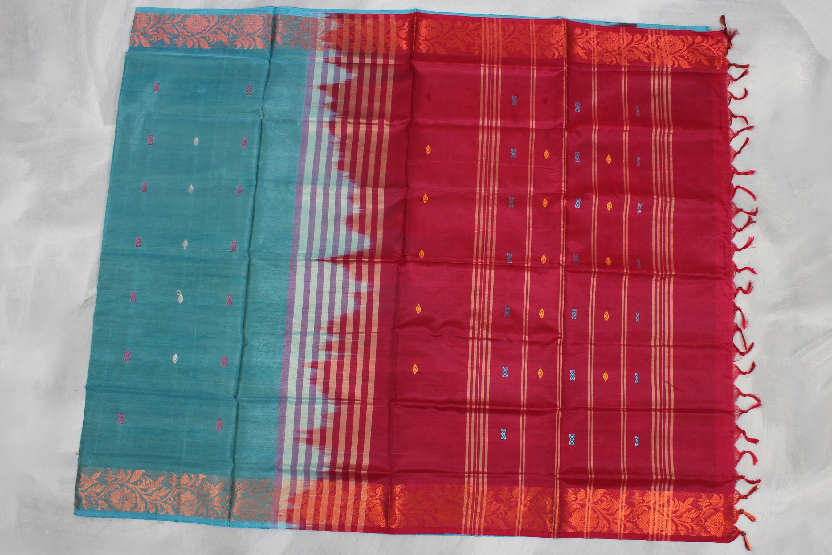 Banana Pith Saree with Zari Border: Handcrafted Ethnic Elegance Saree JCS Fashions