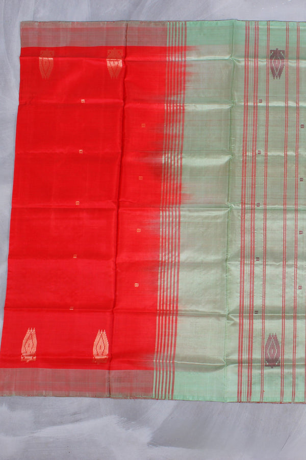 Sustainable Handwoven Vaazhai Naar Saree - Eco-Friendly Elegance