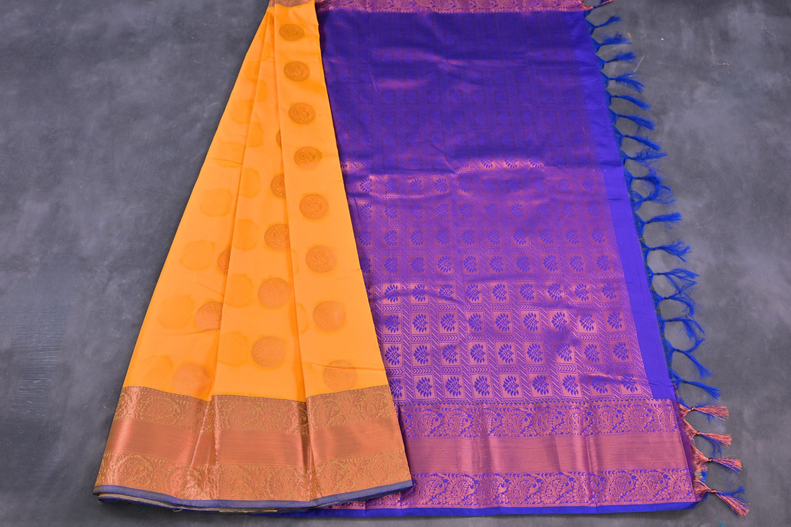 Copper Zari Saree with Peacock Motifs: Blend of Tradition and Elegance