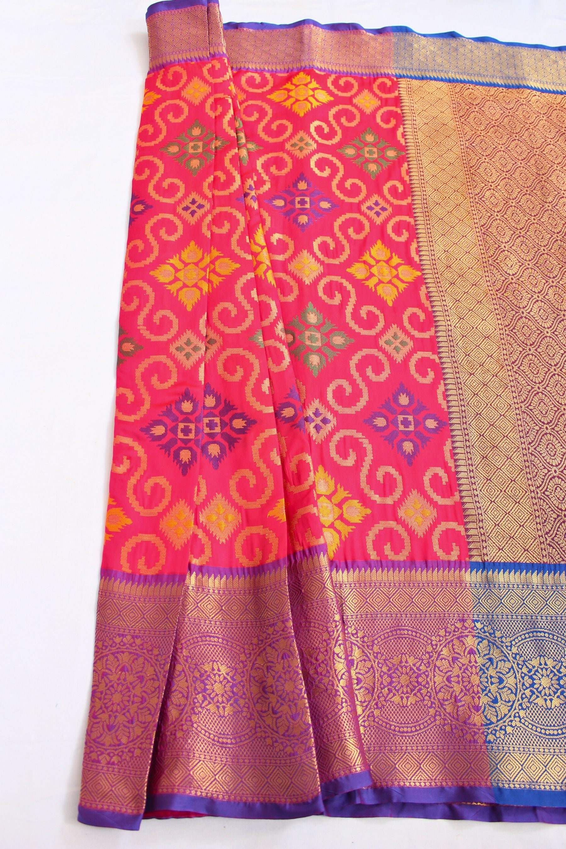 Banarasi Handloom Saree with All-Over Viral Zari Butta SAREE JCS Fashions