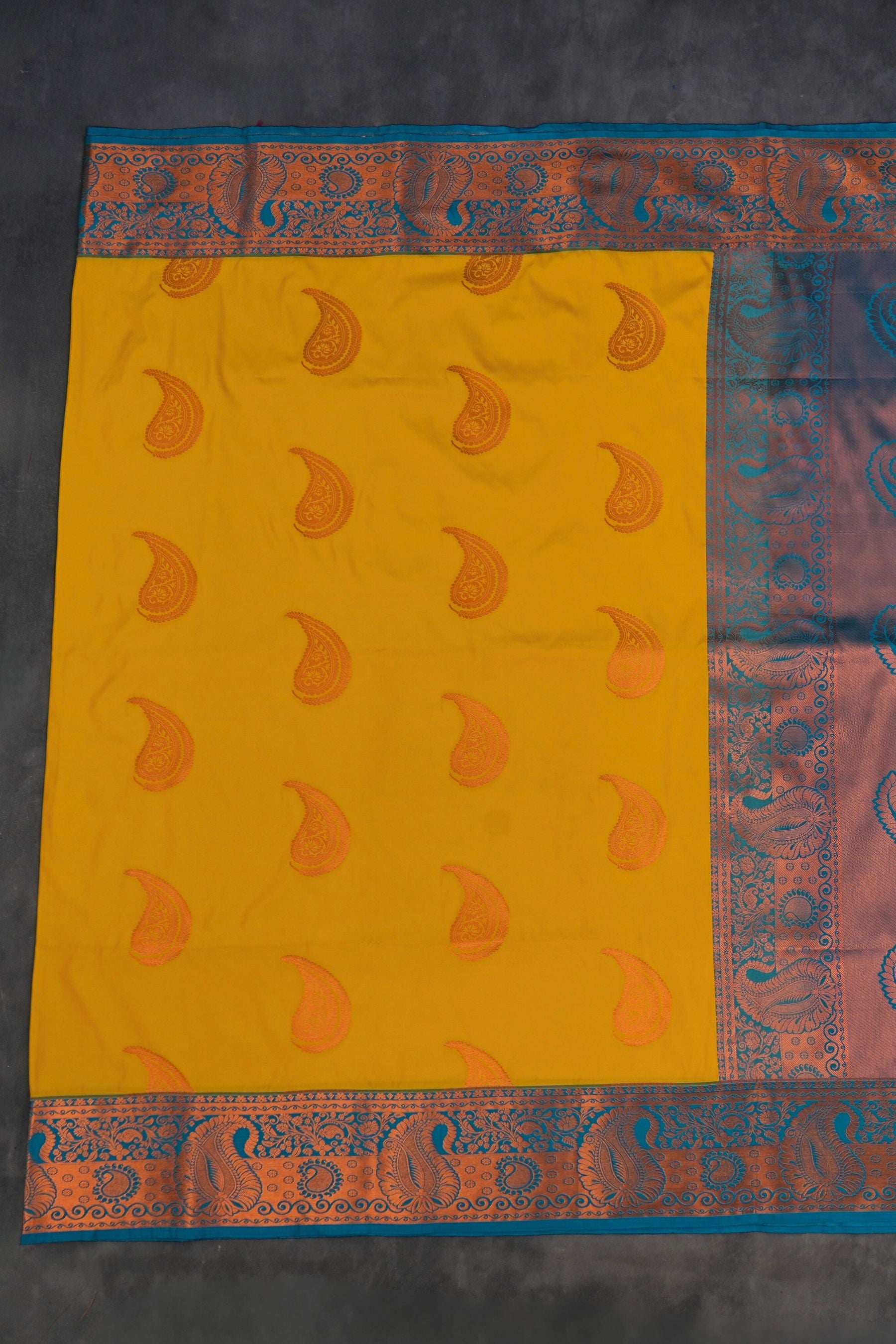 Kanchipuram Blended Silk Saree with Rich Pallu & Dual Border Designs