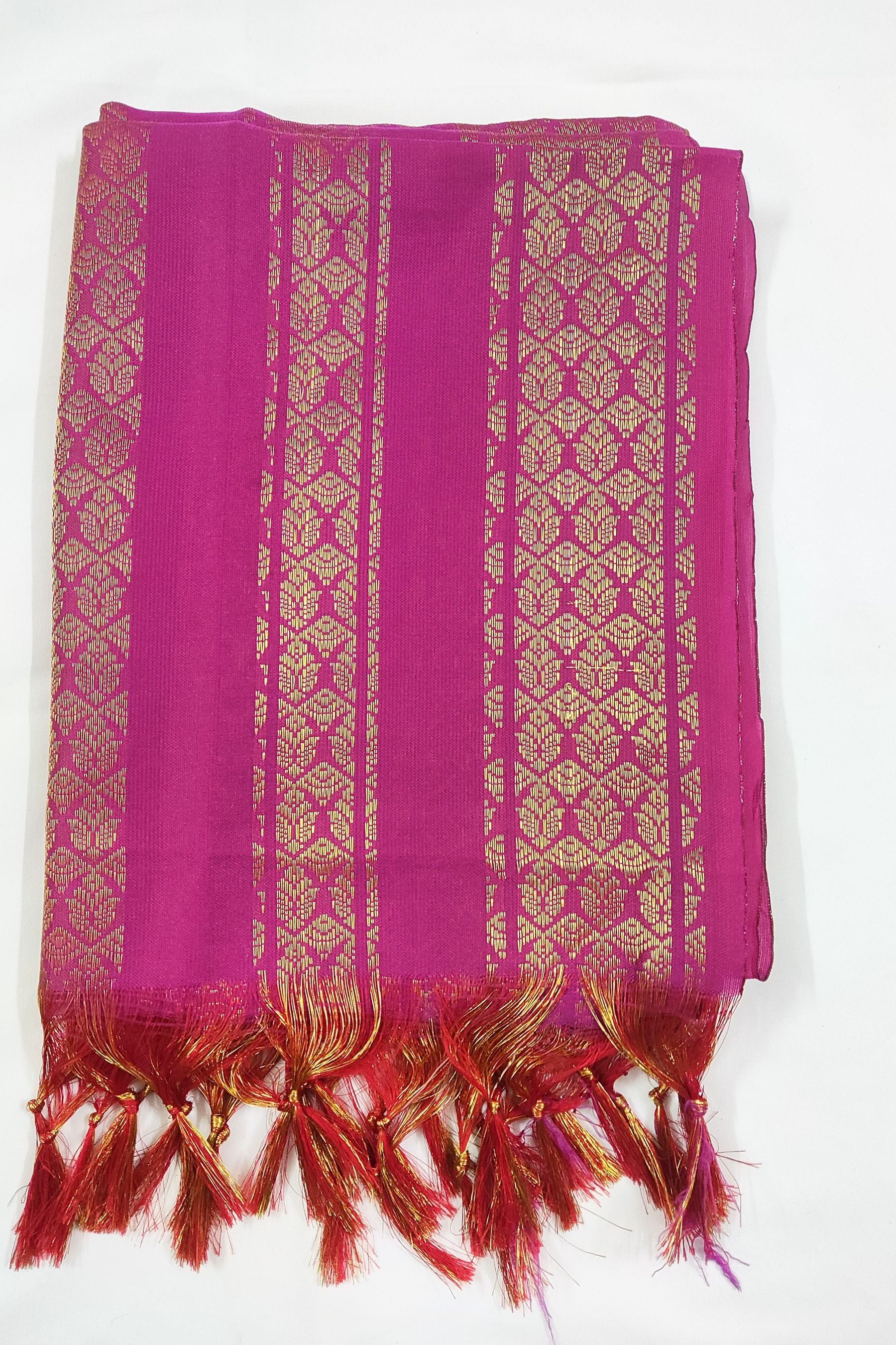 Elegant Ponnadai Shawl by JCSFashions - Blend of Tradition and Style Shawl JCS Fashions