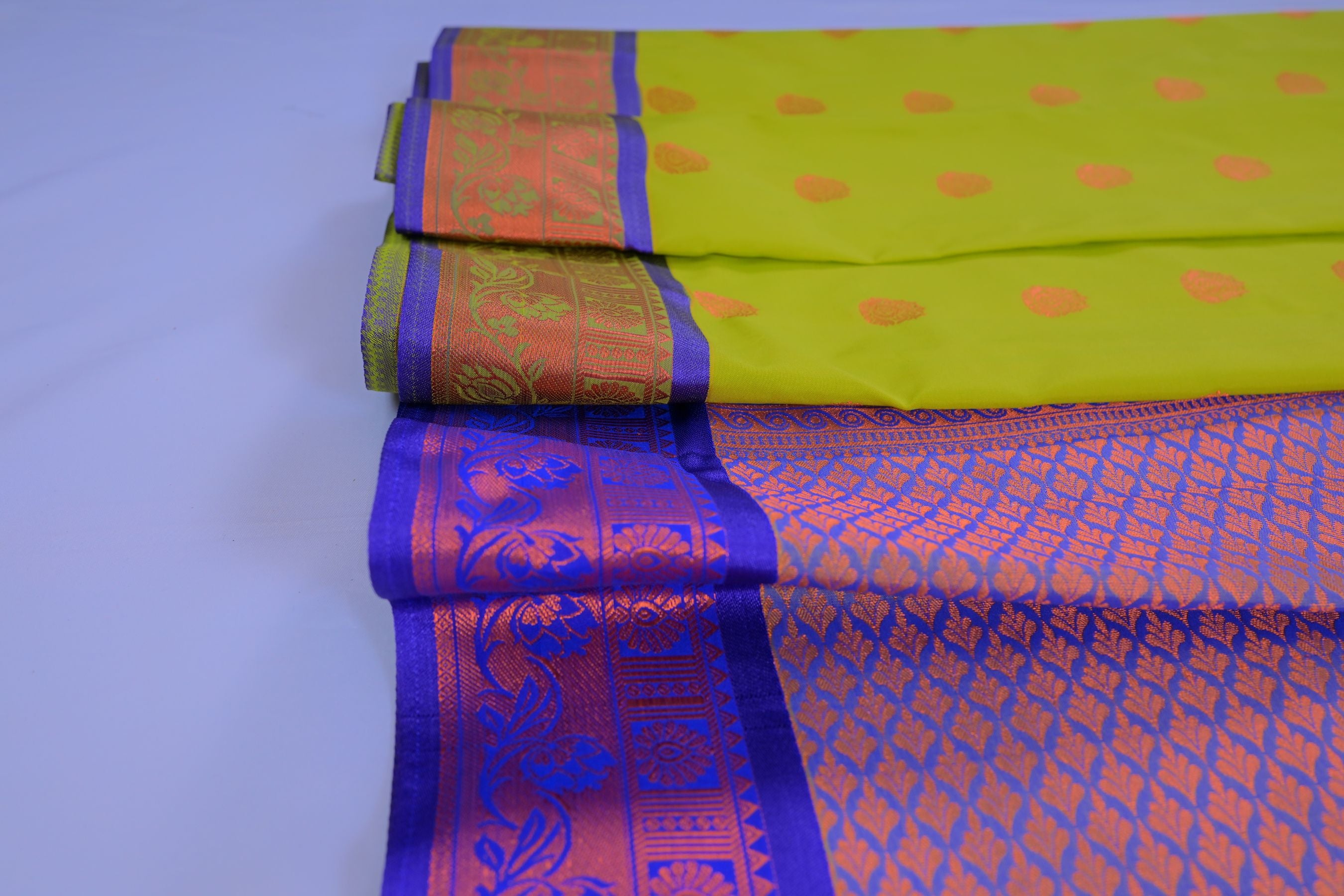 Elegant Dual-Border Saree with Grand Pallu and Copper Zari Accents Saree JCS Fashions