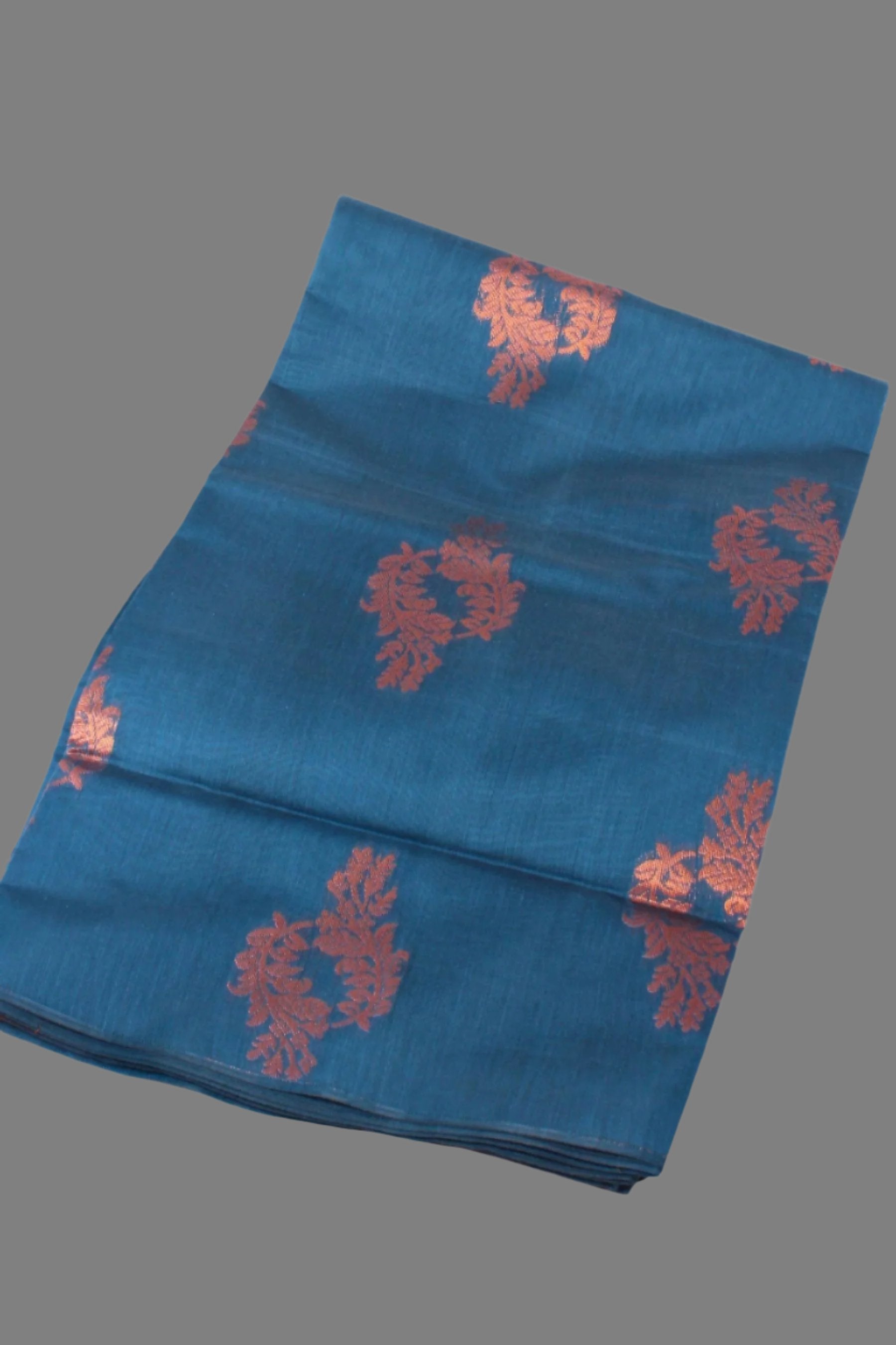 Elegant Pure Silk Cotton Saree with Bold Motifs - Borderless Design