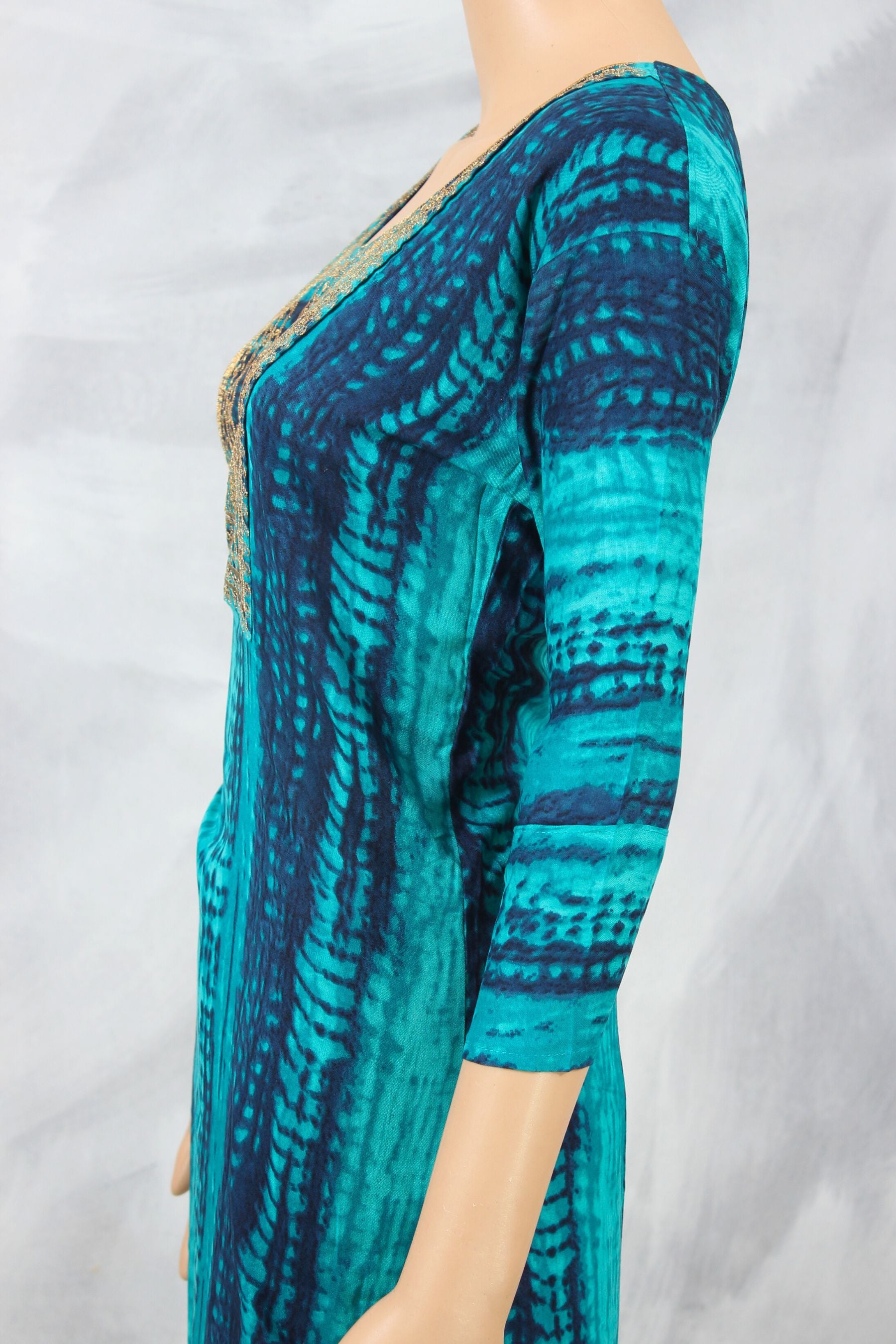 Elegant Rayon Kurti with Exquisite Zari Embroidery - Elevate Your Style KURTI JCS Fashions