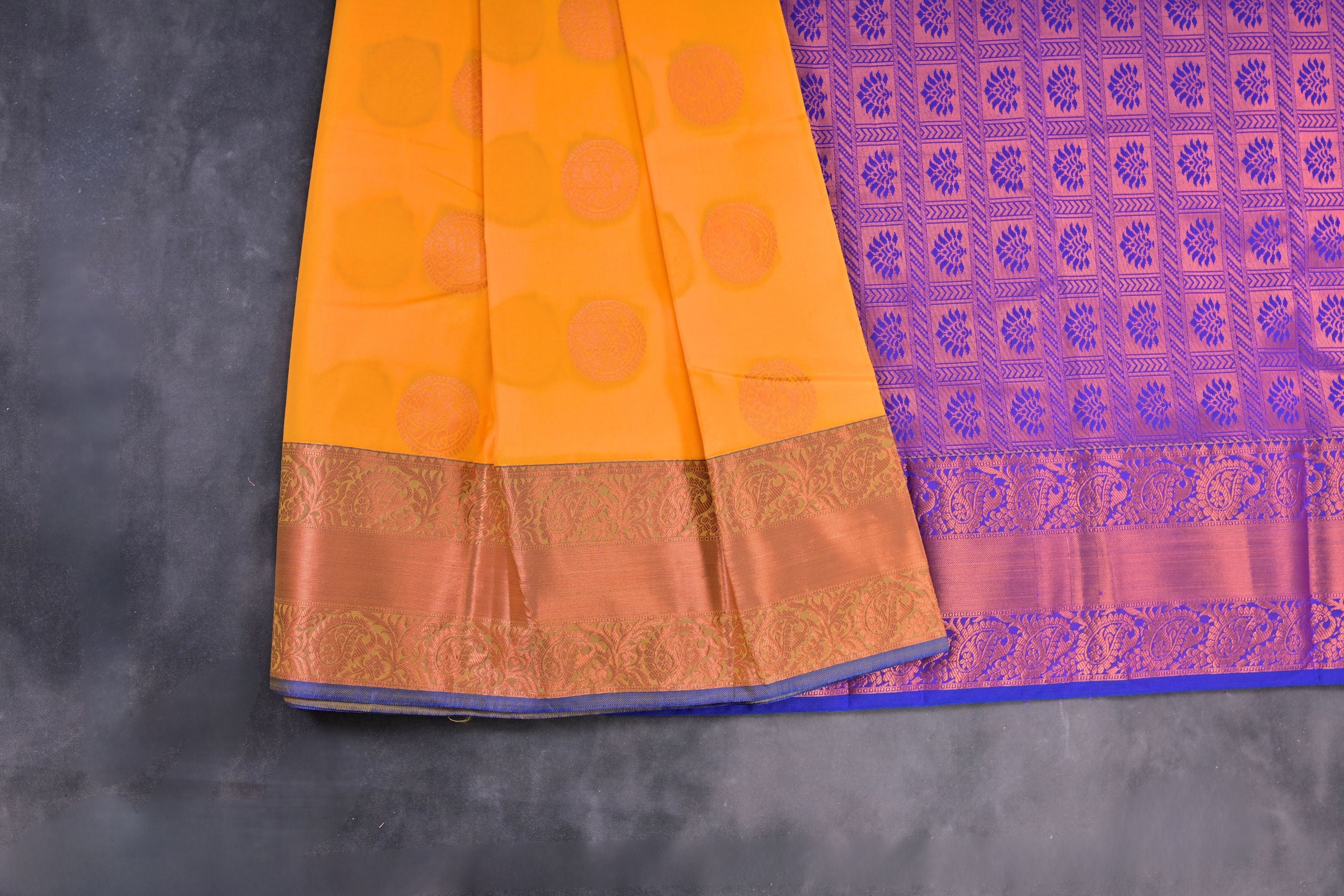 Copper Zari Saree with Peacock Motifs: Blend of Tradition and Elegance