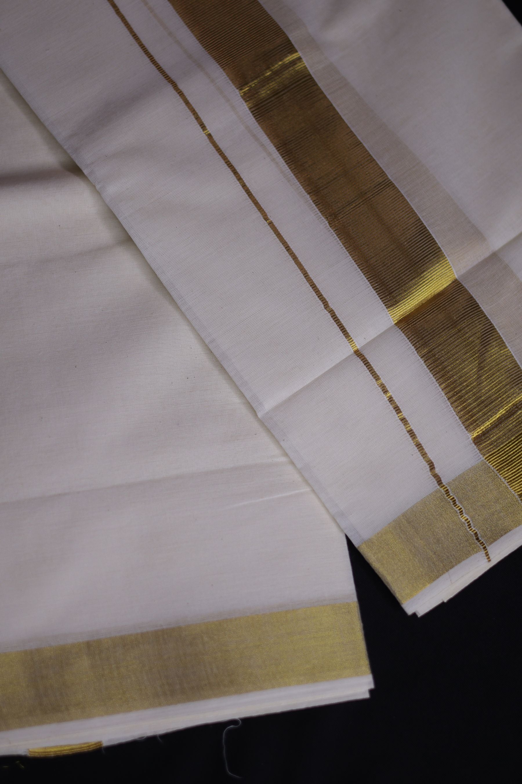 Heritage-Blend Kerala Cotton Angavastram: Exquisite Zari Lines & Comfort Shawl JCS Fashions