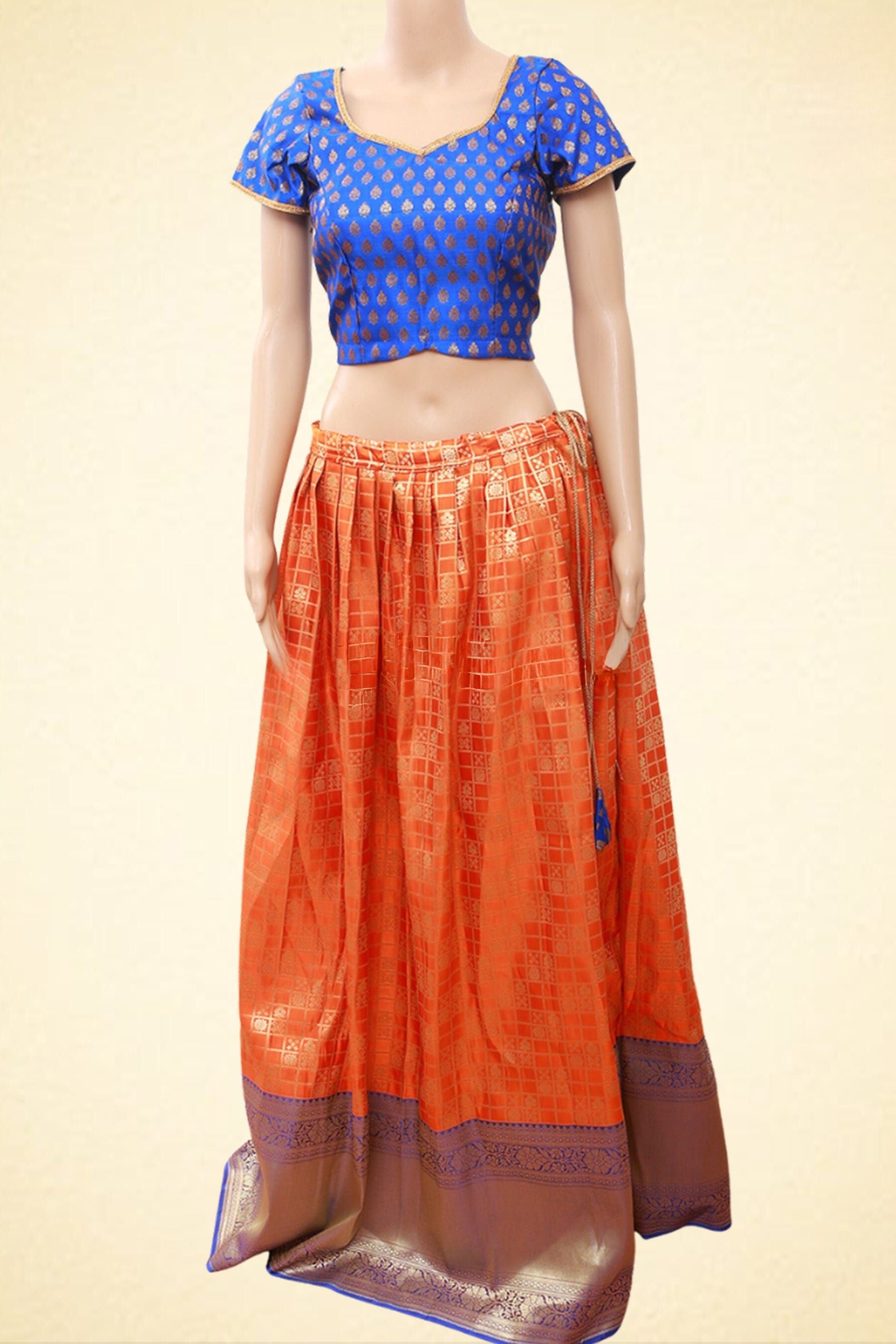 Traditional Banarasi Pattu Pavas Lehenga With Kanchi Border Blouse