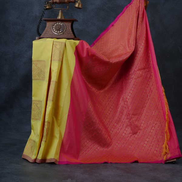 Banarasi Lotus Jaal ORANGE Saree