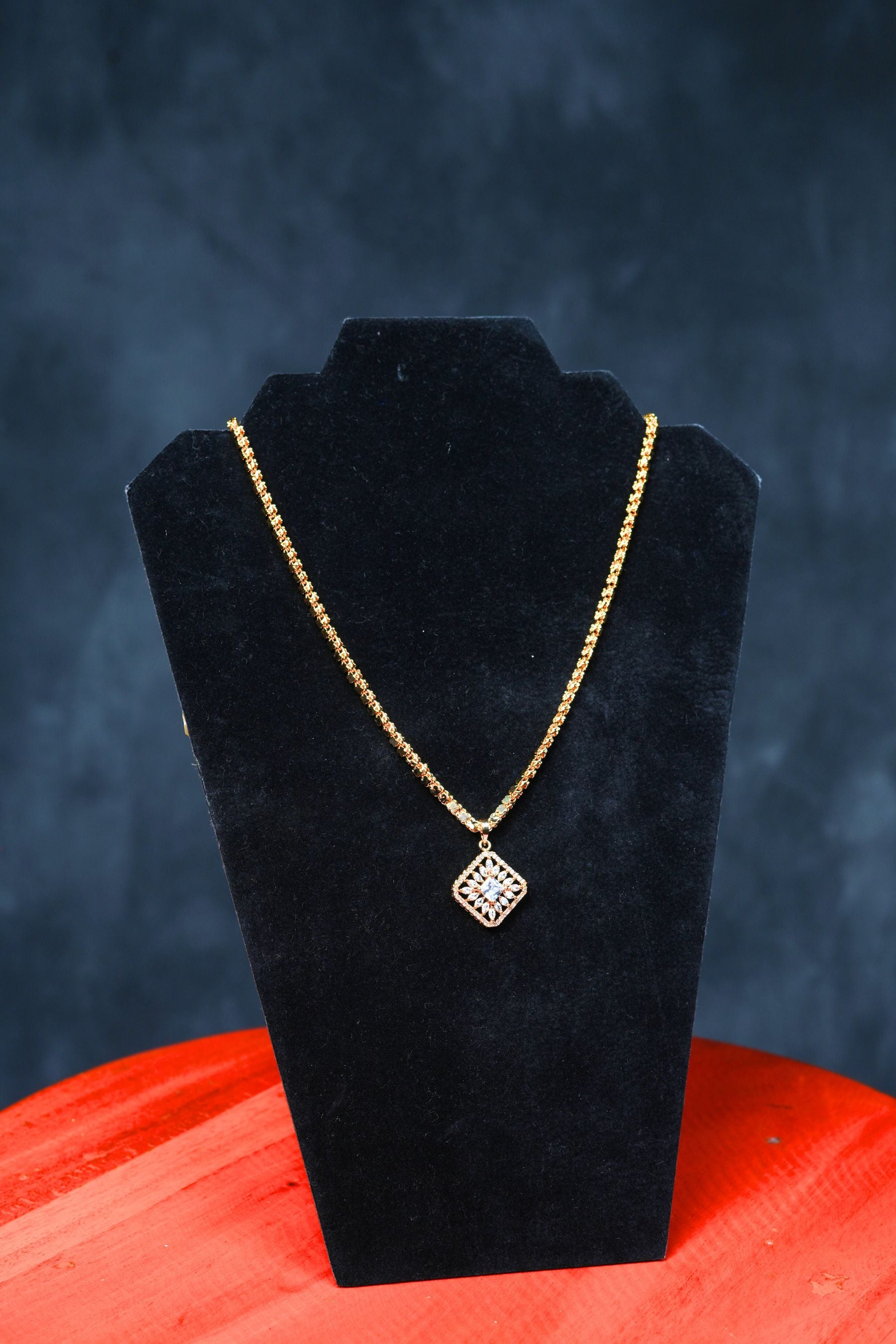 Chic Elegance: 18" Premium Pendant Chain - Elevate Your Style |JCSFashions Jewelry JCS Fashions