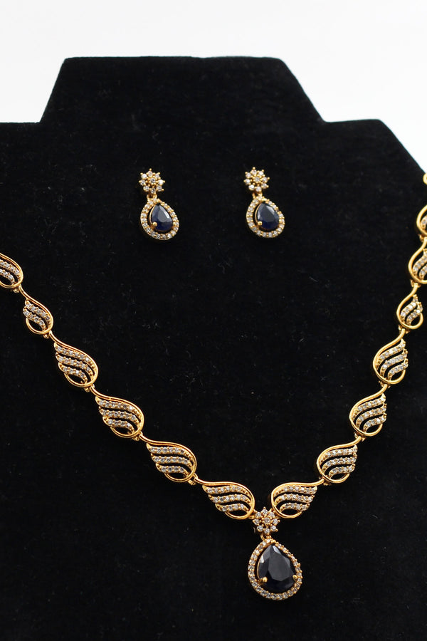 Luxurious Gold-Polished Necklace and Earring Set - Timeless Elegance