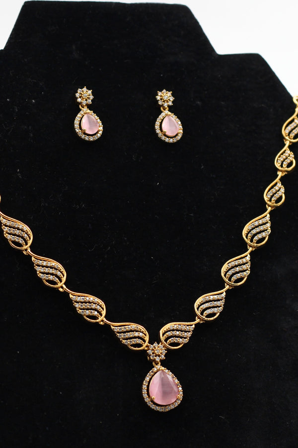 Regal Gold-Polished Jewelry Stone Neck Set - Handcrafted Statement Piece