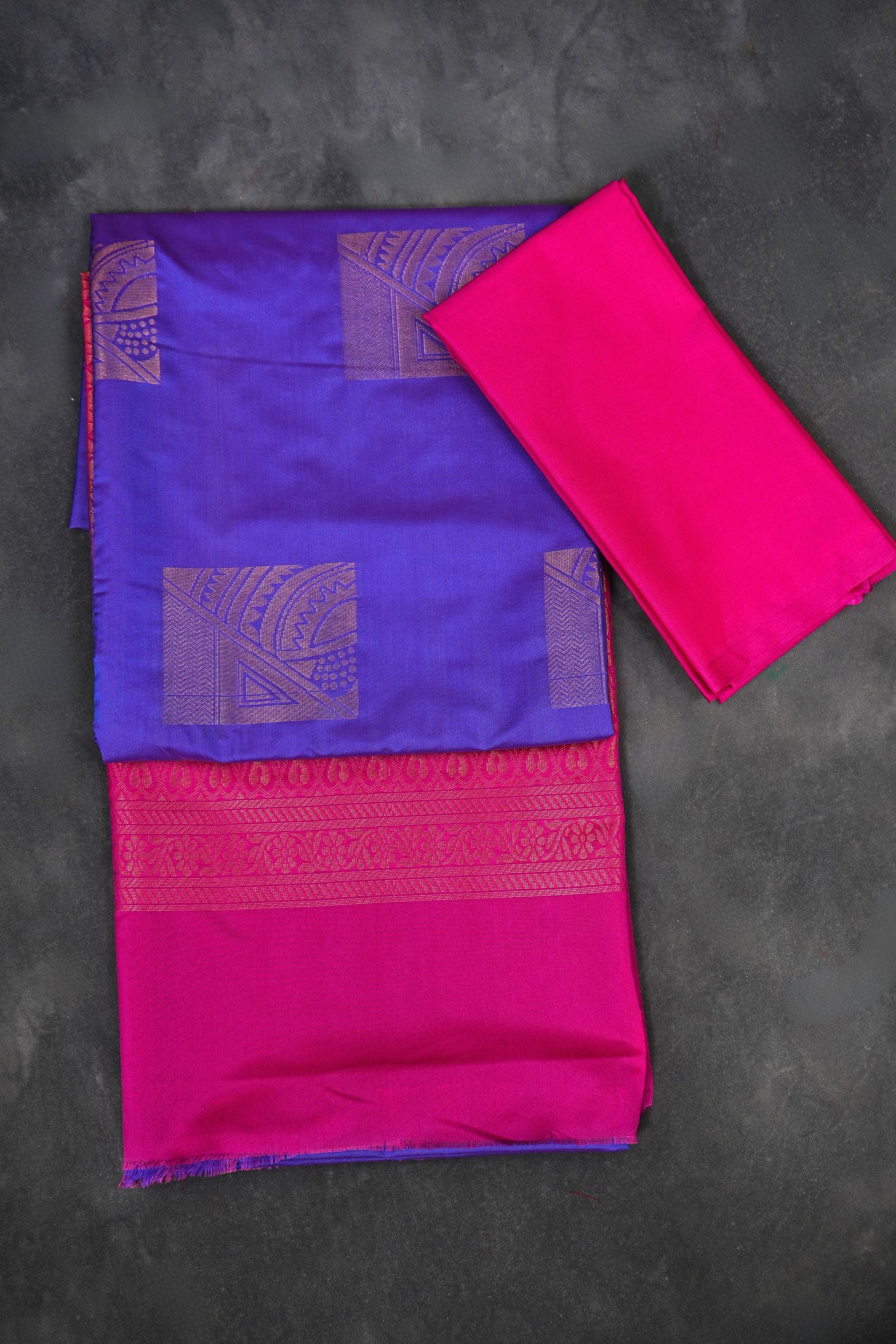 Premium Borderless Kanchipuram Blended Silk Saree - Timeless Elegance