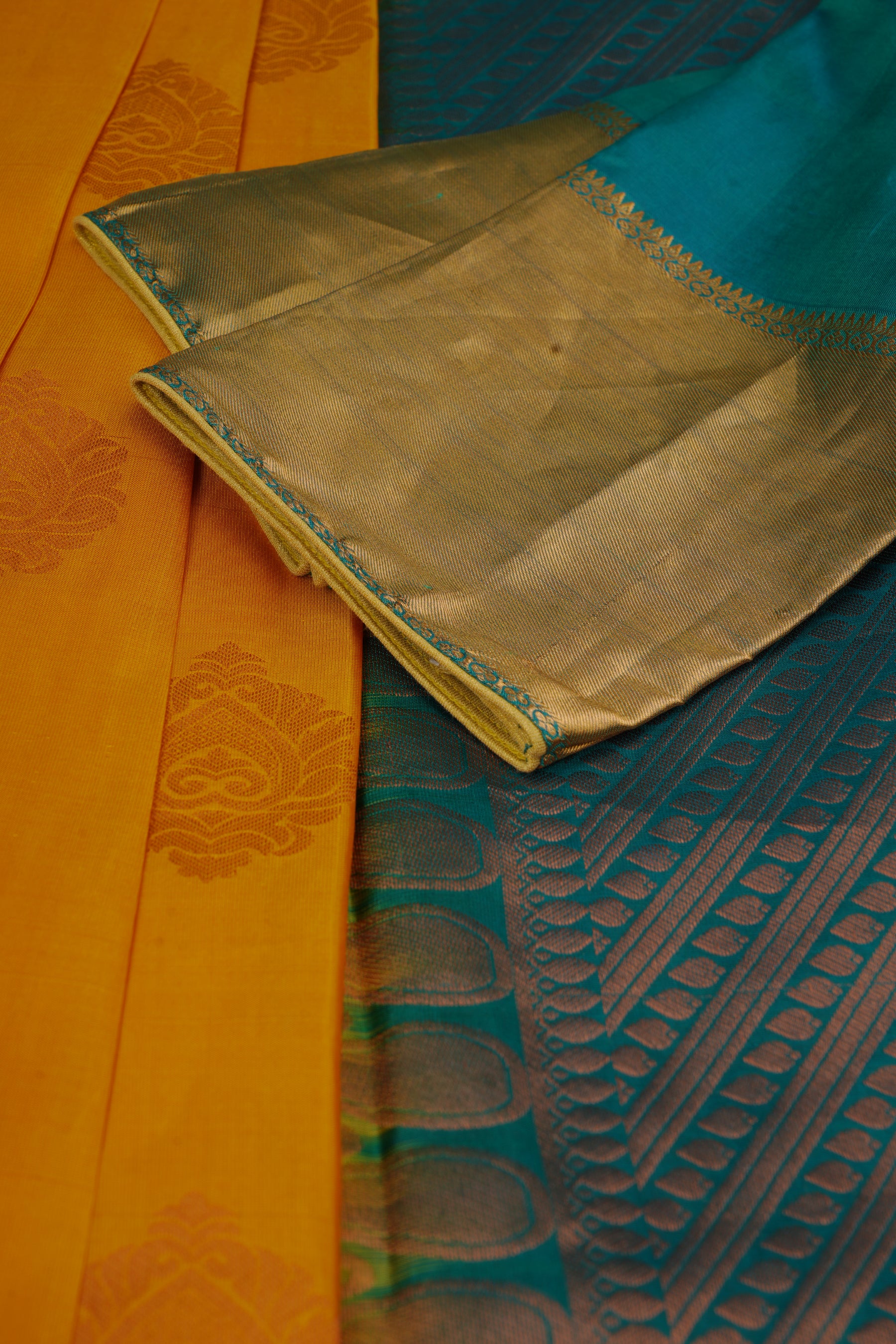 Handloom Double Warp Pure Silk Saree & Tailored Blouse Saree JCS Fashions