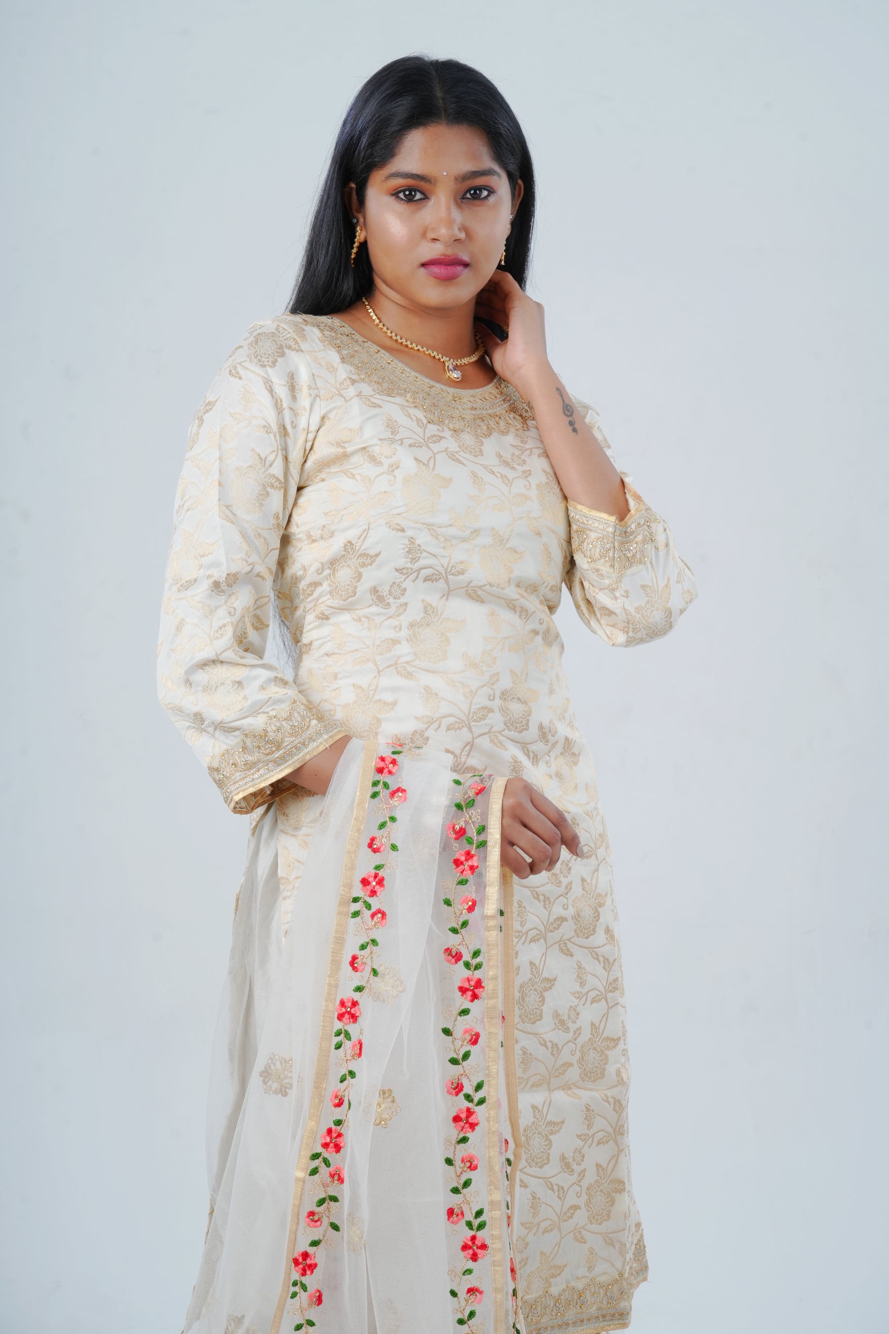 Luxurious Embroidered Kurti Salwar Kameez for Party & Wedding KURTI JCS Fashions