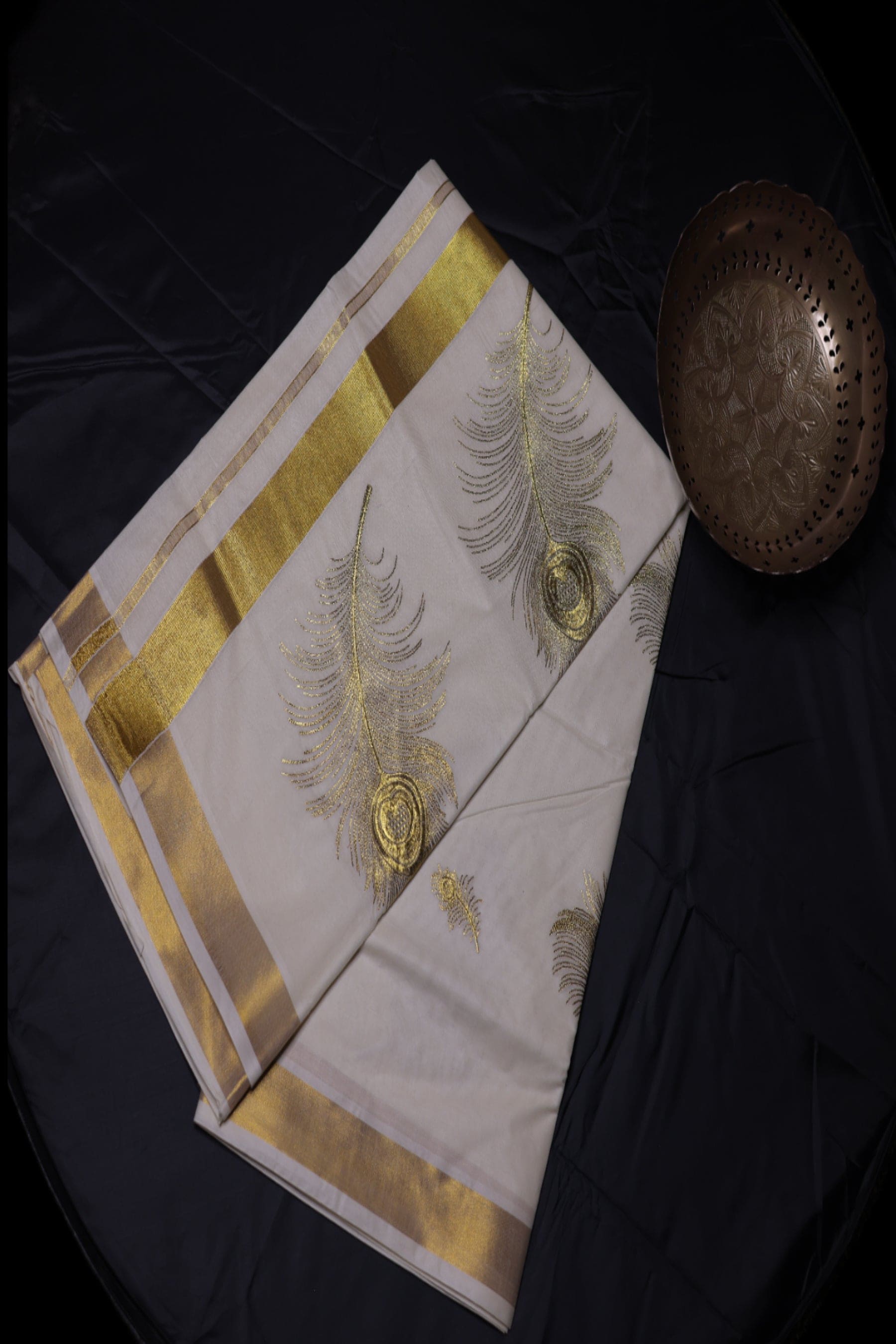 Chic Peacock Feather Motif Kerala Cotton Saree with Zari Border Saree JCS Fashions White With Gold 5.5 meters