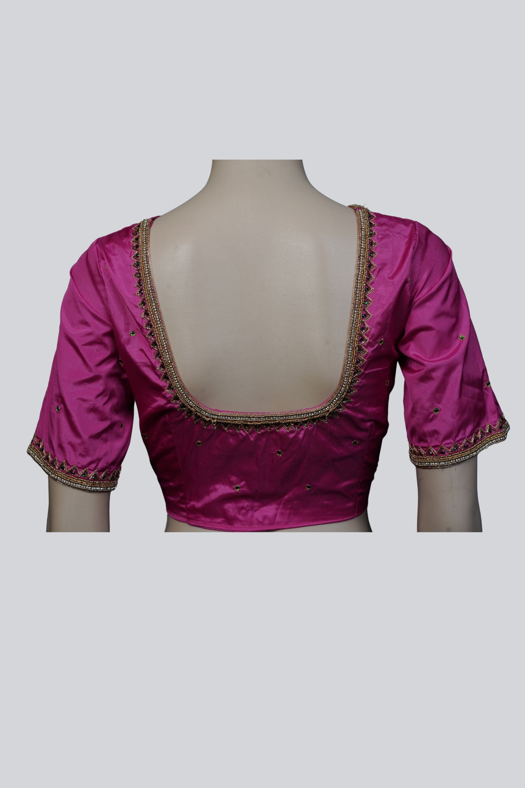 Aari Elegance: Timeless Craftsmanship for Stylish Statements |JCSFashions Blouse JCS Fashions