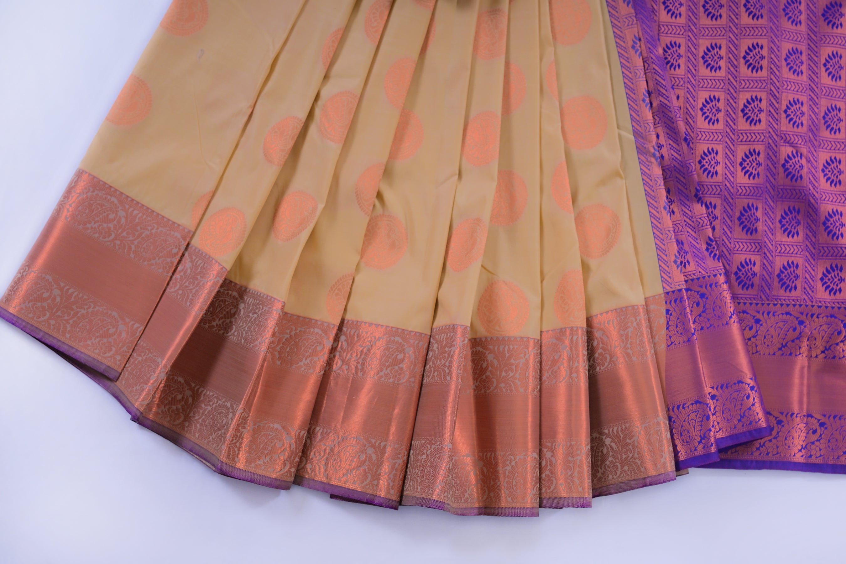 Elegant Dual-Border Saree with Copper Zari and Peacock Motifs Saree JCS Fashions