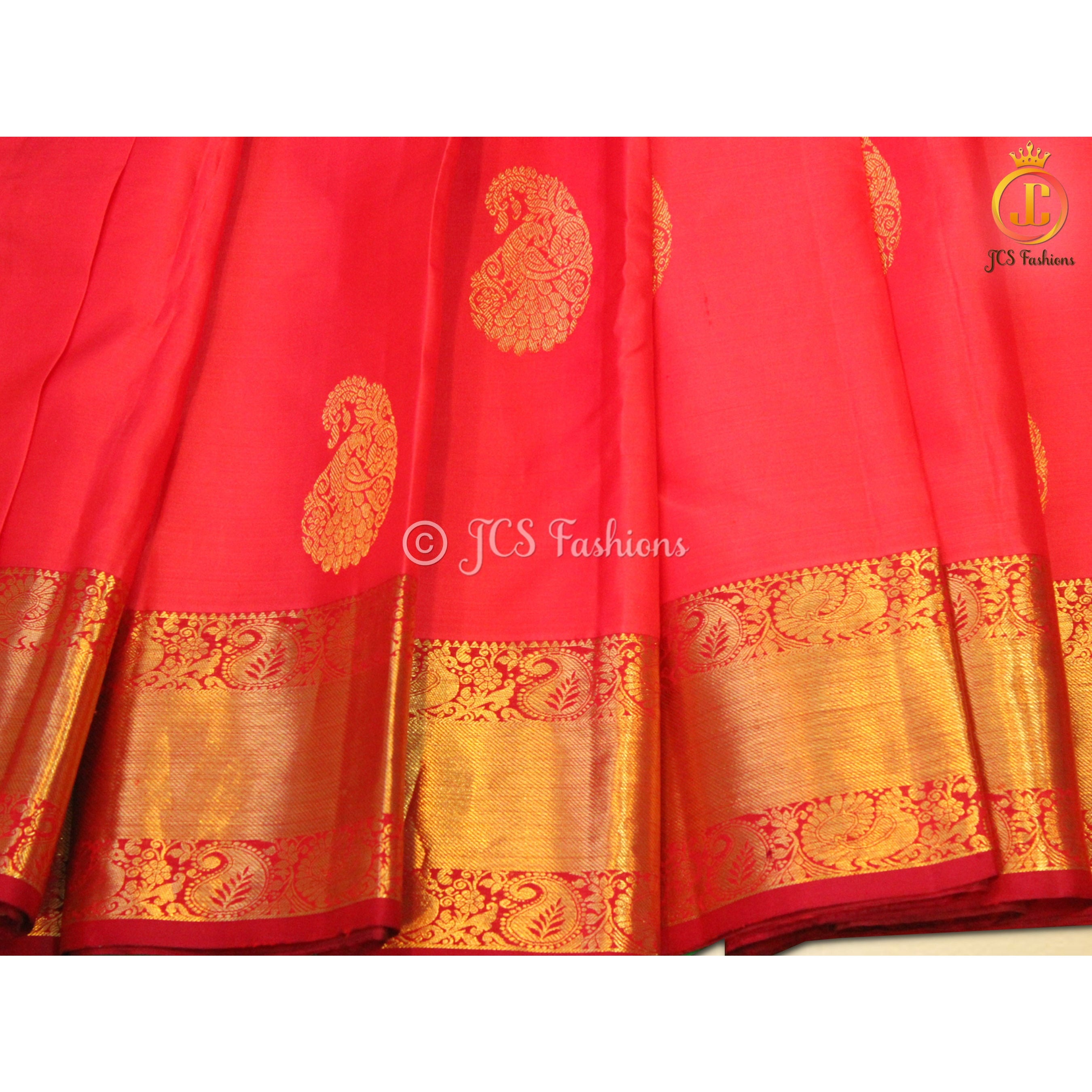 Women Pure Kanchipuram Silk Saree With Rich Pallu